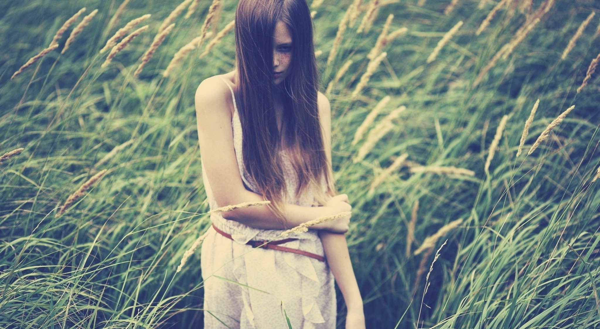1080P, scarry women field, HD Wallpaper