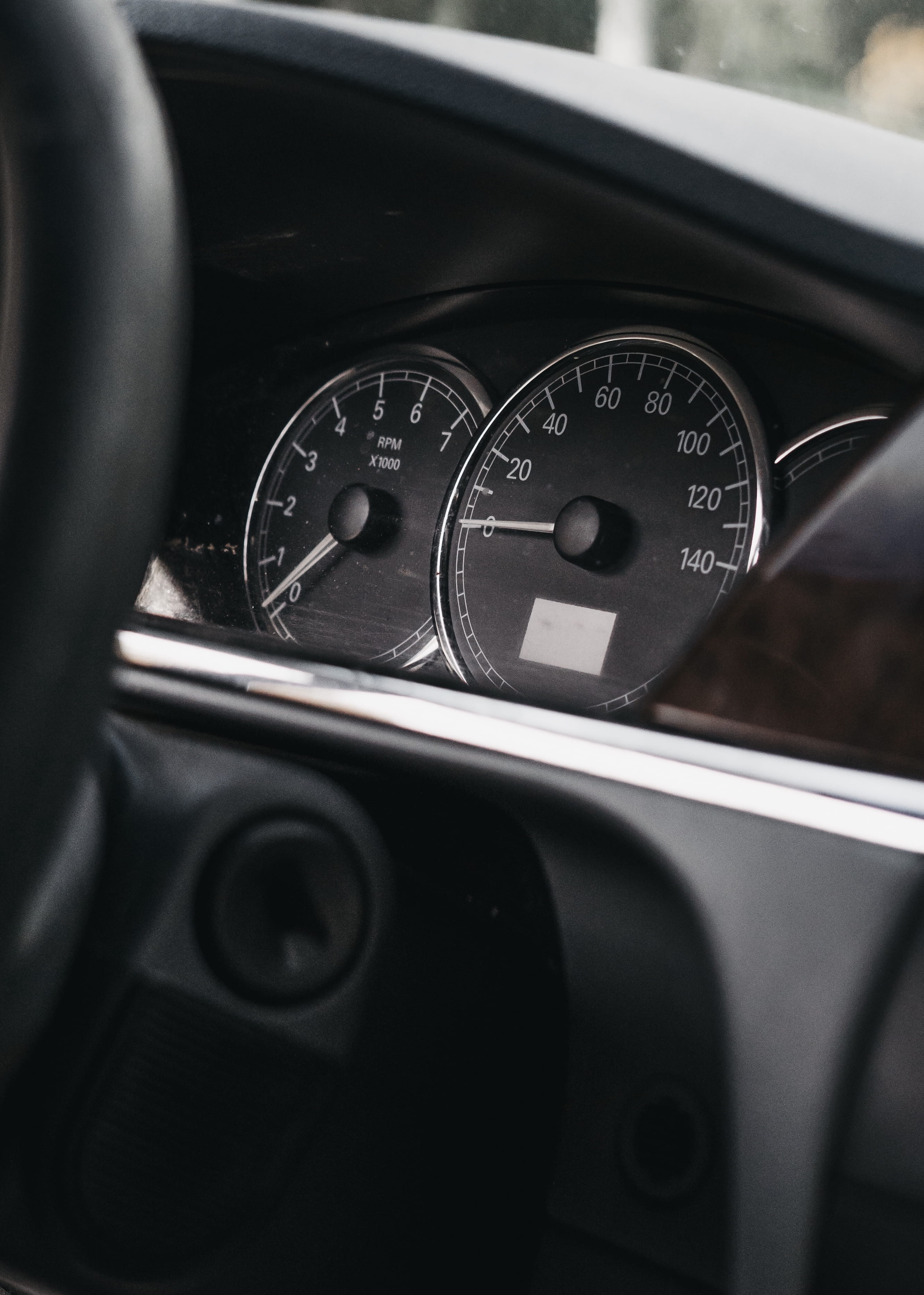 leather, camera, dashboard, control, moody photography, lifestyle, gearshift, 2K, close-up, number, vehicle interior, salt lake city, car, indoors, traveller, Phone HD Wallpaper