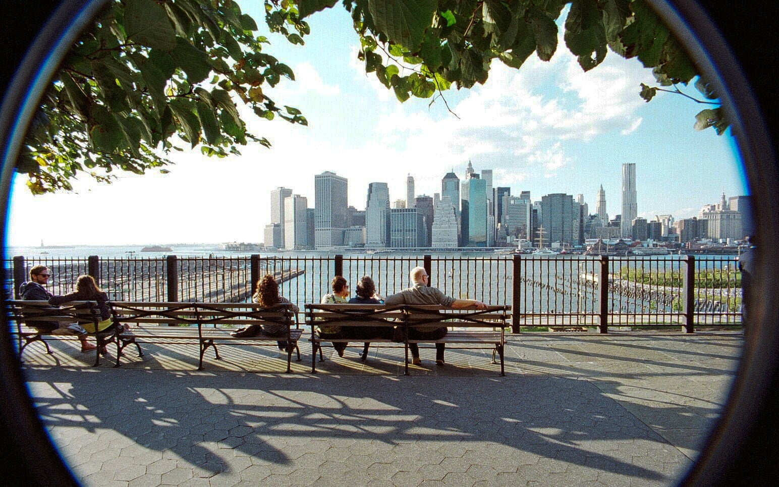 skyscraper, day, nature, sunlight, leisure activity, outdoors, USA, seat, group of people, building exterior, water, tree, cityscape, sky, benches, Brooklyn Heights Promenade, HD Wallpaper