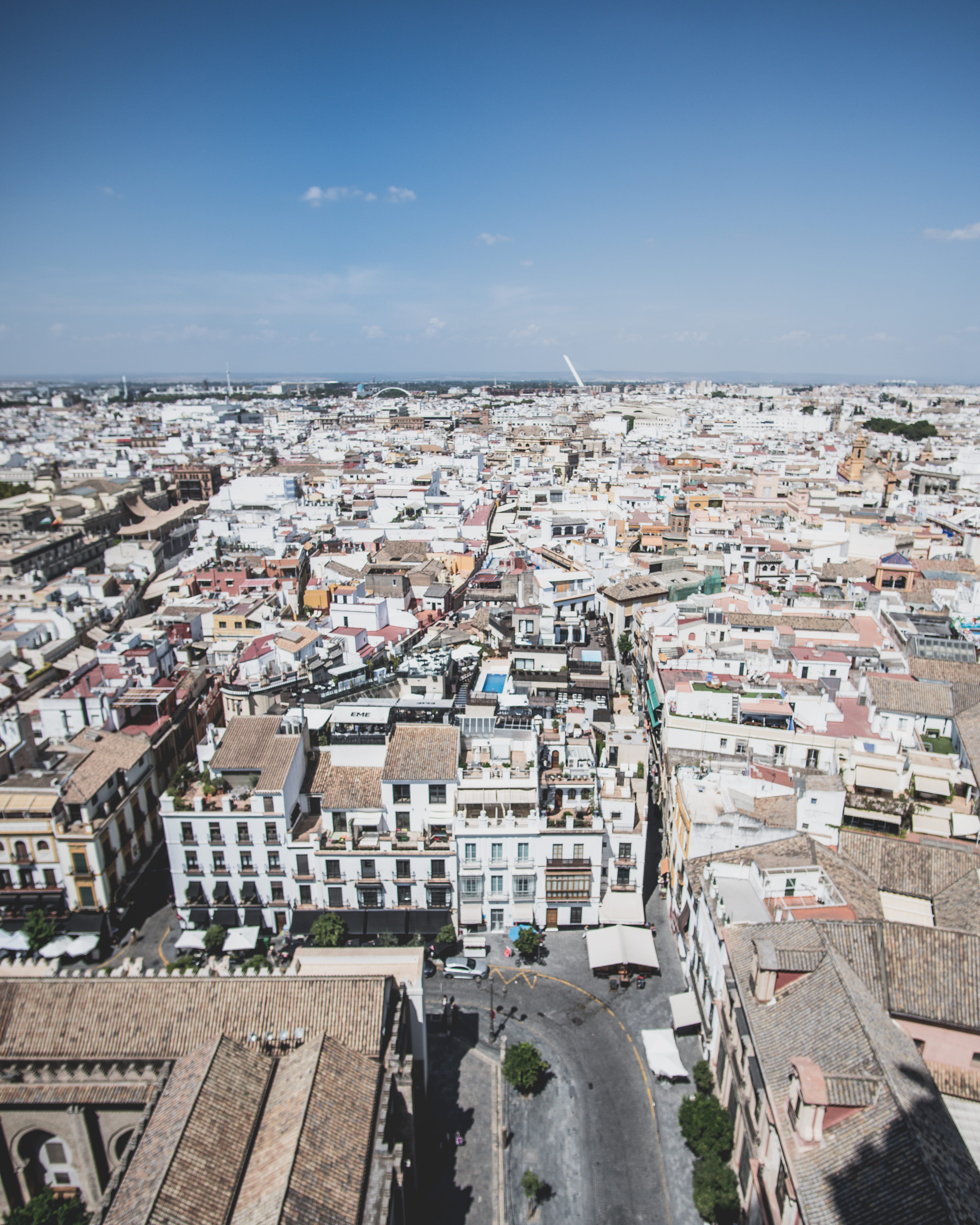 building exterior, rise, high angle view, built structure, community, photography, townscape, street photography, building, high, eye, houses, espana, seville, Phone HD Wallpaper