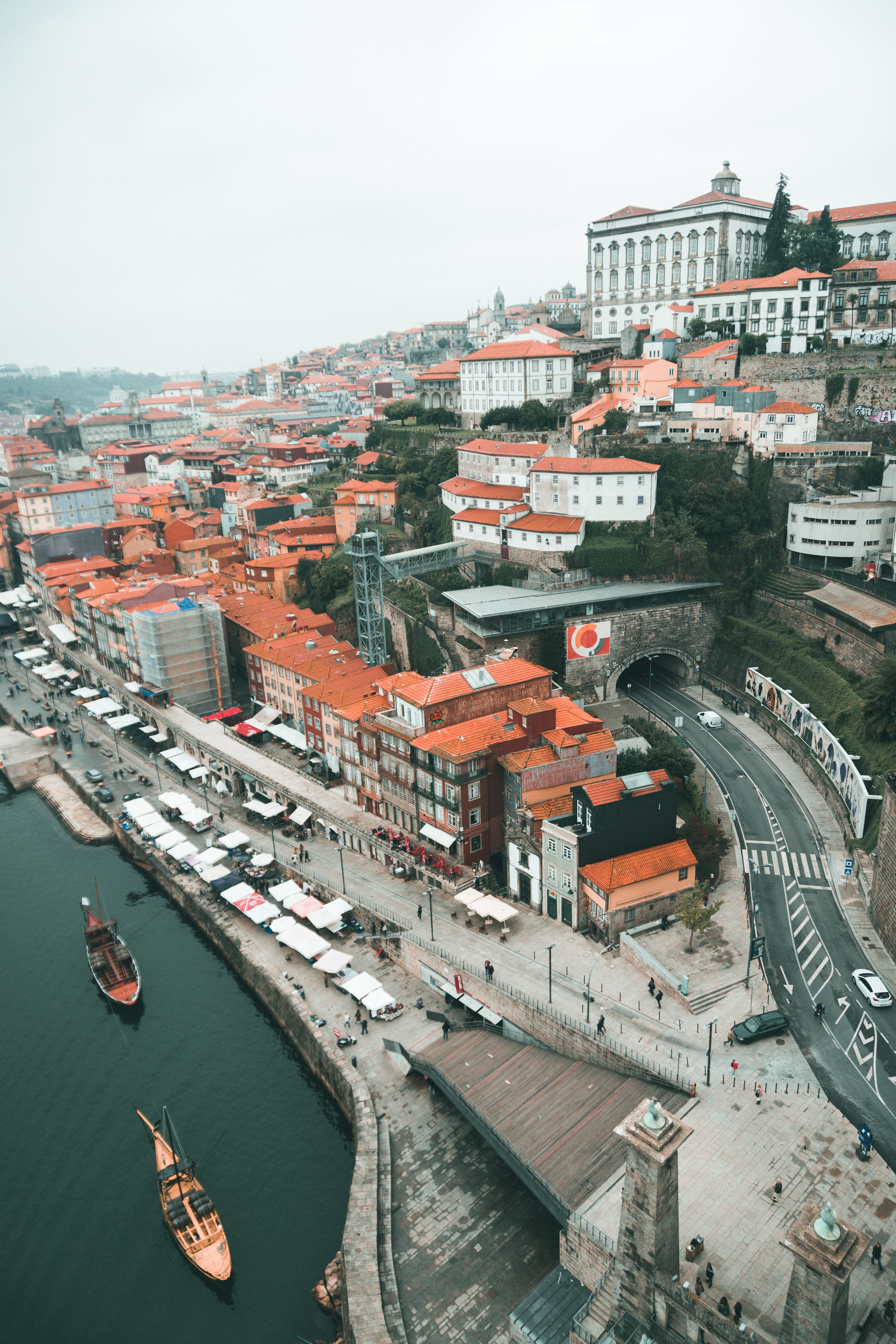 town, townscape, nautical vessel, mode of transportation, urban, sky, ship, built structure, watercrafts, building, residential district, view, waterfront, Phone HD Wallpaper