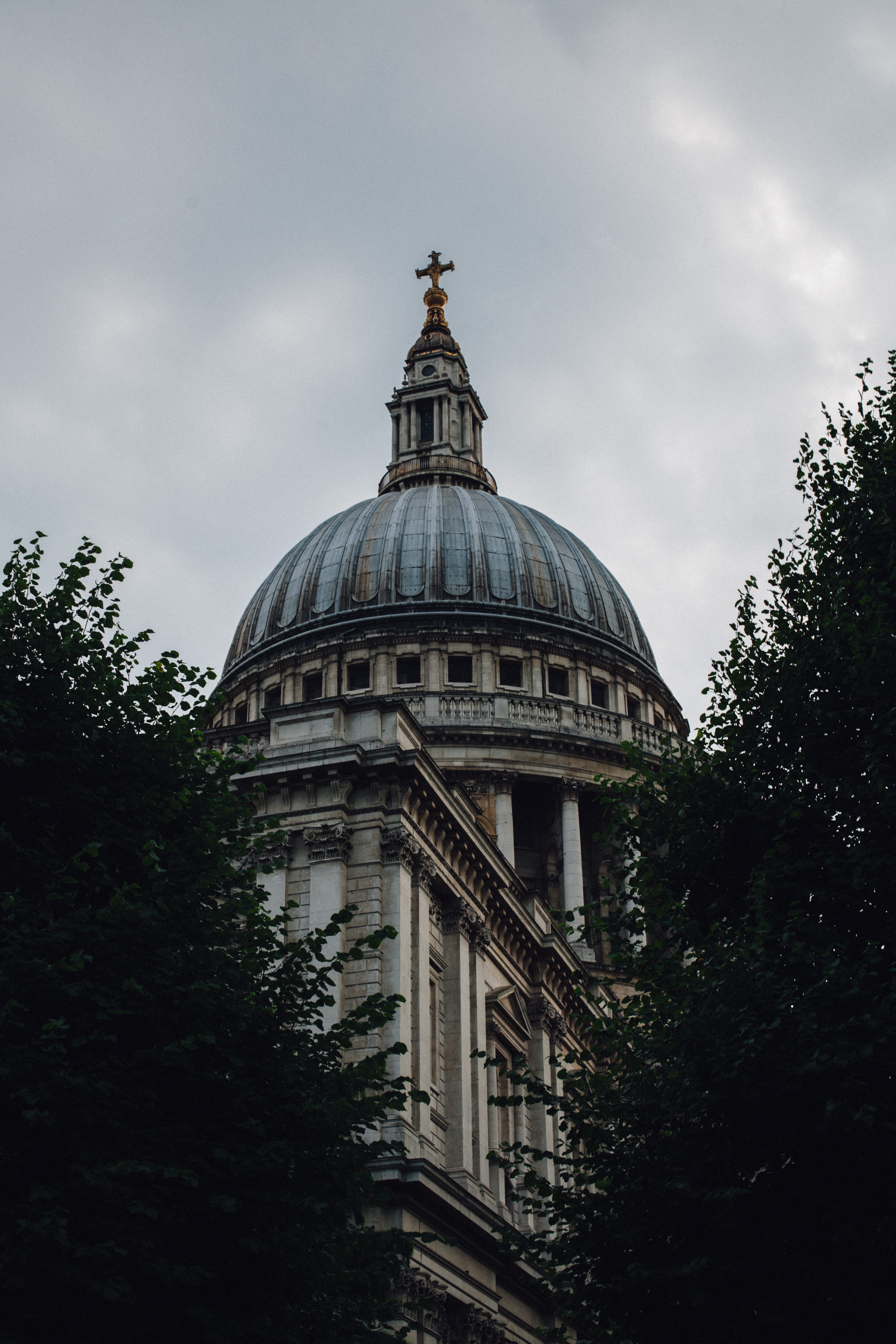 st. pauls cathedral, architecture, cathedral, low angle view, dome, outdoors, no person, city scape, travel, expression, urban, street, religion, spire, Phone HD Wallpaper