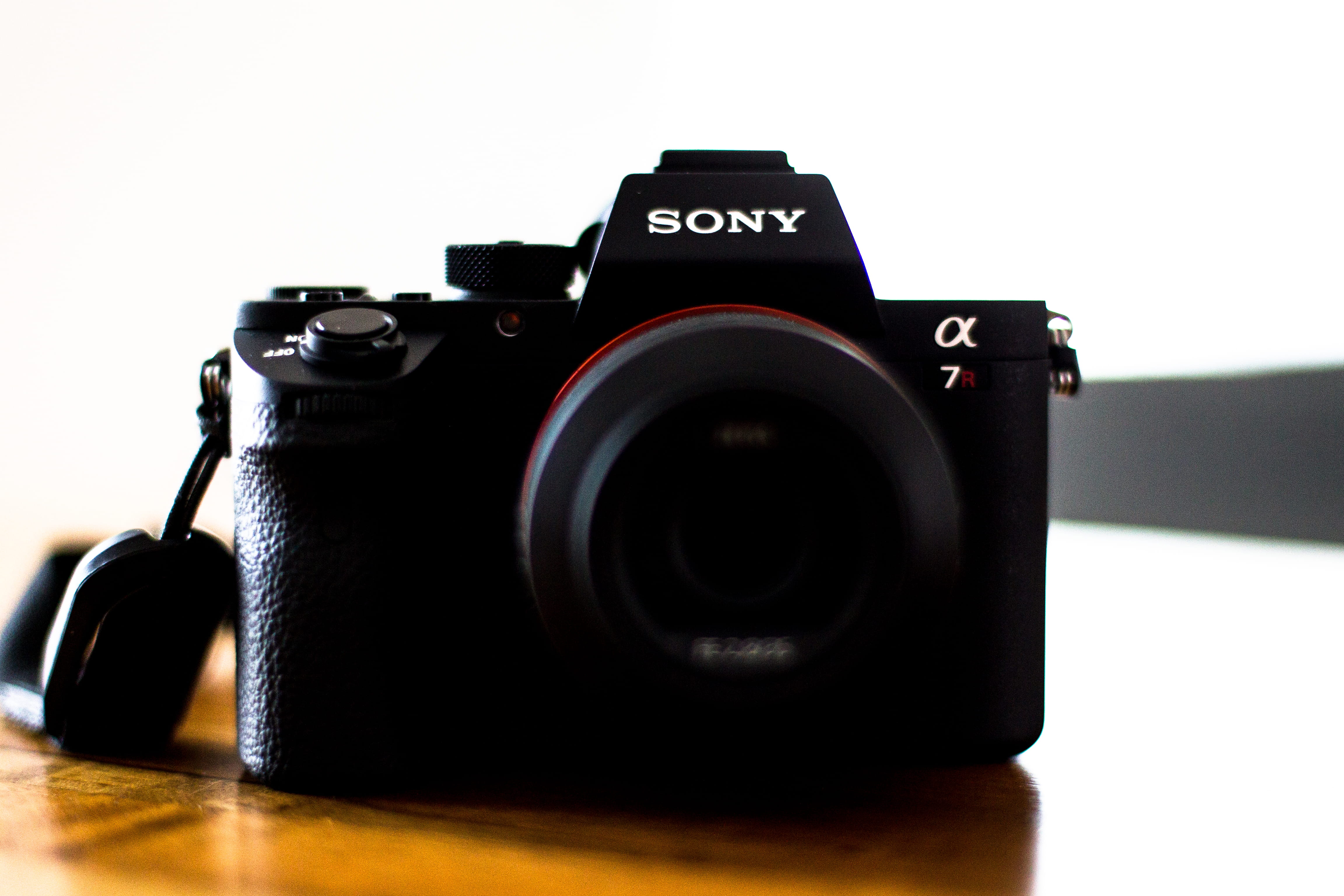 indoors, alpha, lens - eye, text, technology, no people, camera, photography themes, sony camera, white background, α7r ii, close-up, lens - optical instrument, HD Wallpaper