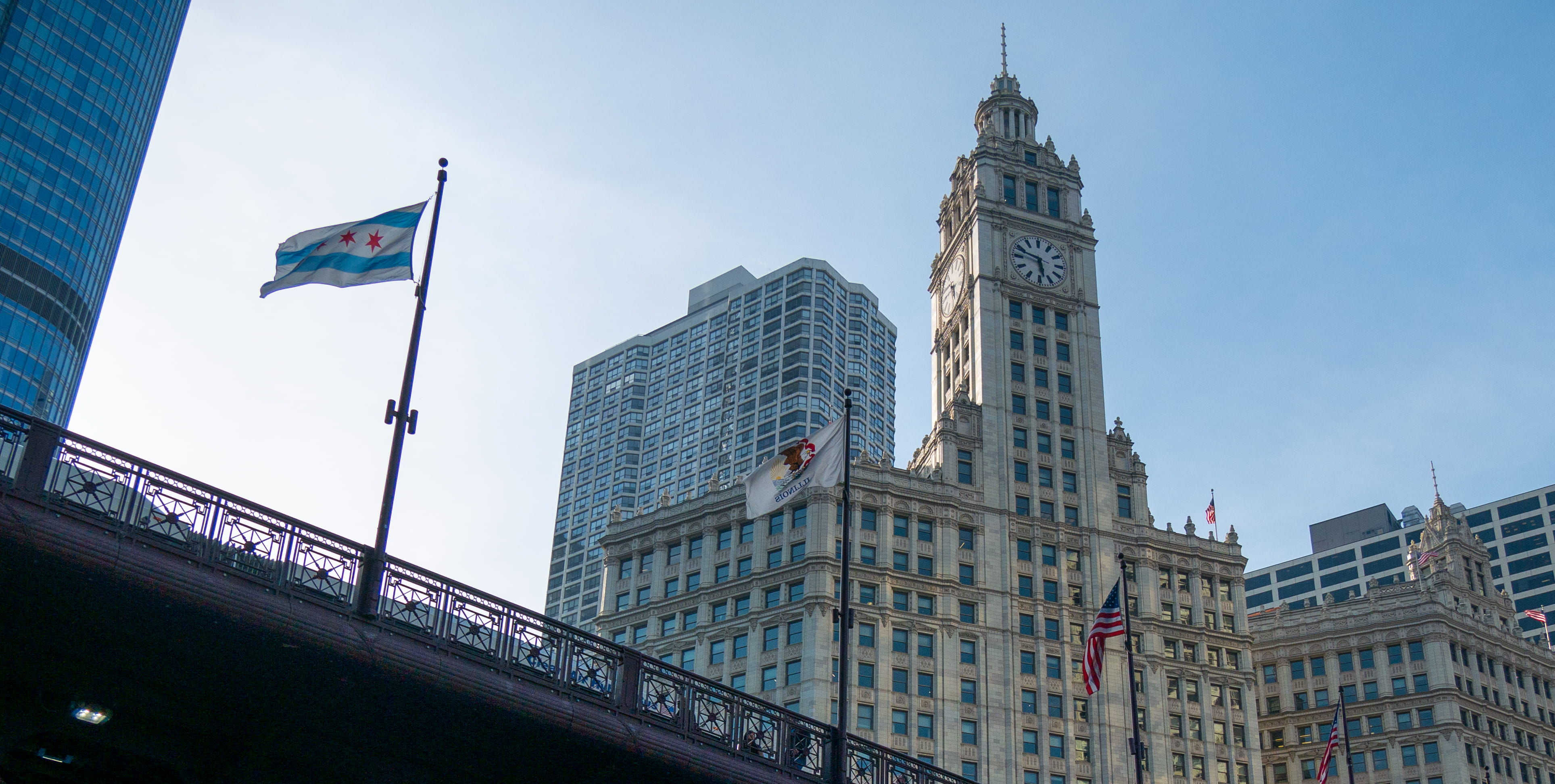 blue, tower, chicago, united states, tall - high, patriotism, office building exterior, no people, skyscraper, travel destinations, office, flag, building, HD Wallpaper