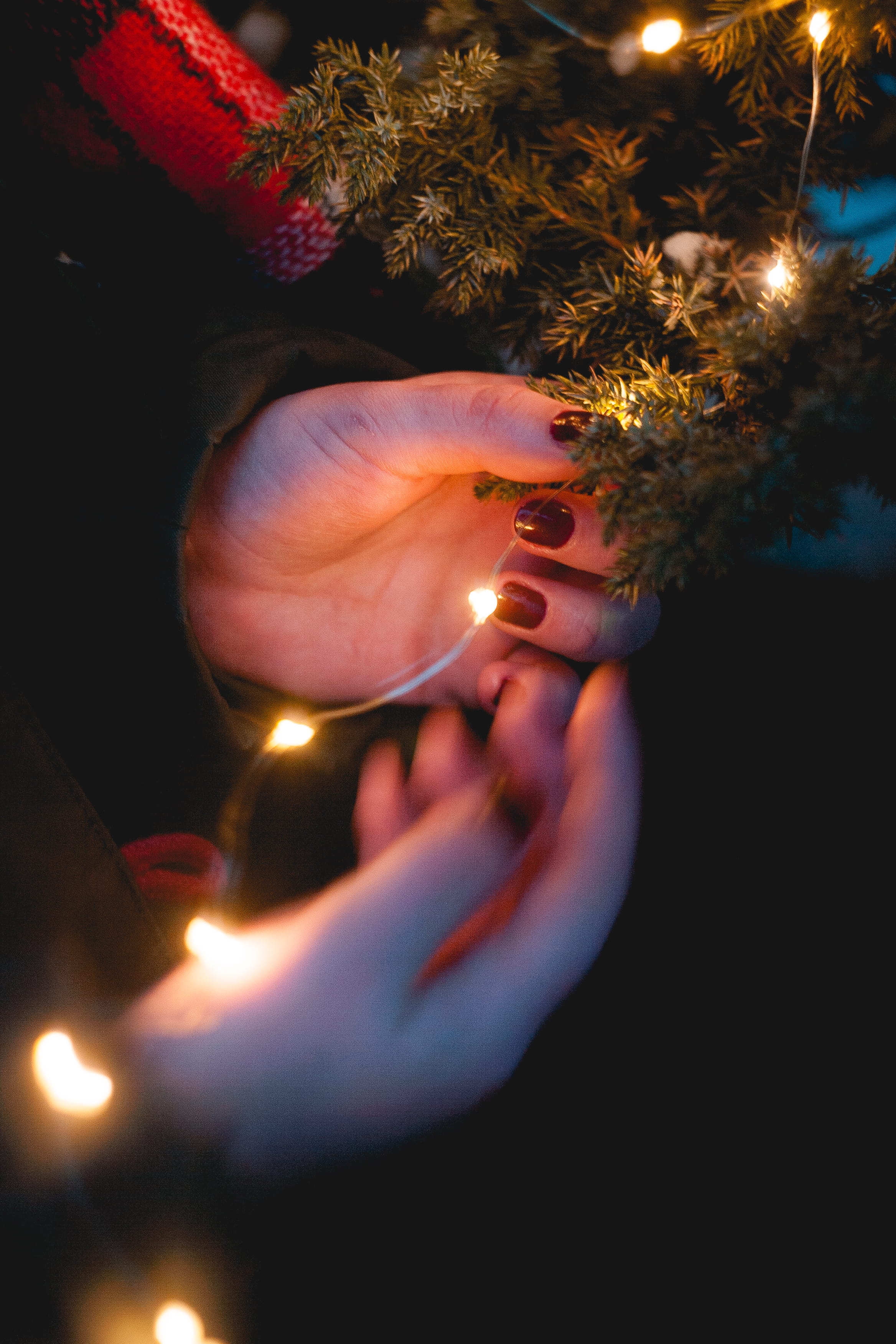 finger, human, turned, glowing, christmas decoration, one person, decoration, lights, real people, outdoors, 2K, christmas, illuminated, christmas ornament, Phone HD Wallpaper