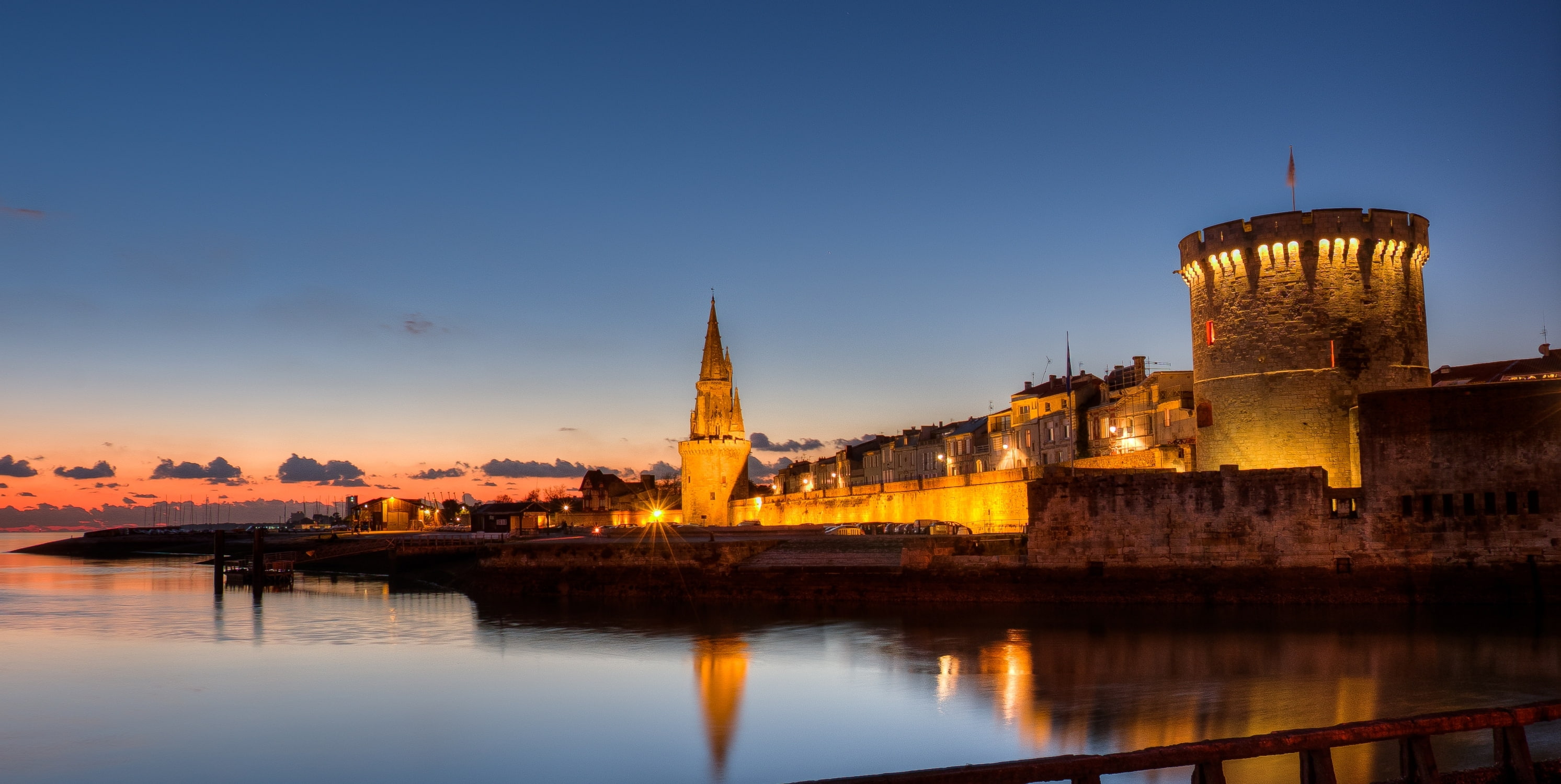 Bay, fortress, 2K, coast, architecture, the city, Esplanade St Jean d Acre, region, lights, France, Poitou-Charentes, the evening, La Rochelle, HD Wallpaper