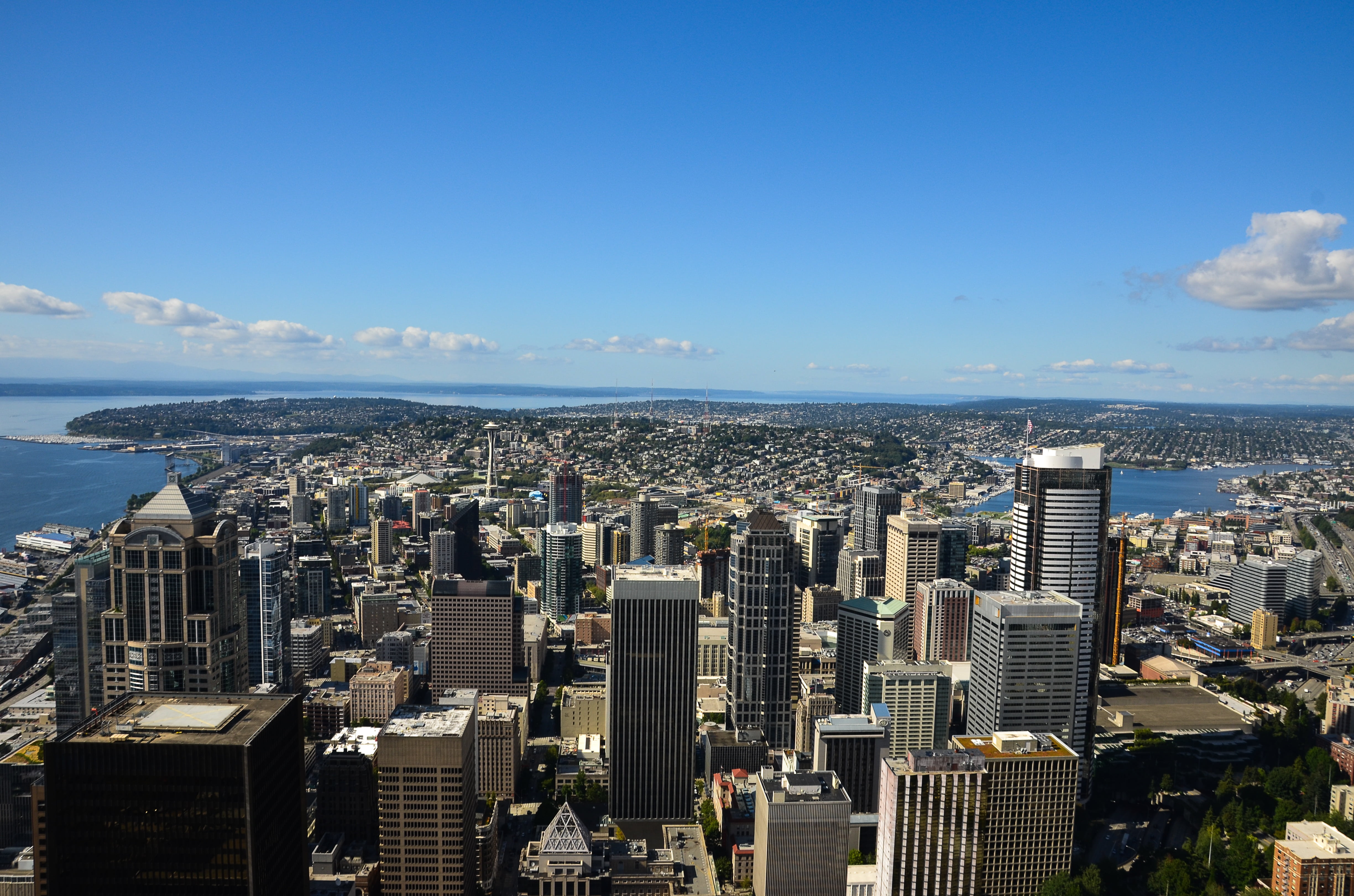 cityscape, water, office building exterior, 4K, crowd, outdoors, usa, financial district, sky, columbia center, travel destinations, day, seattle, downtown district, HD Wallpaper