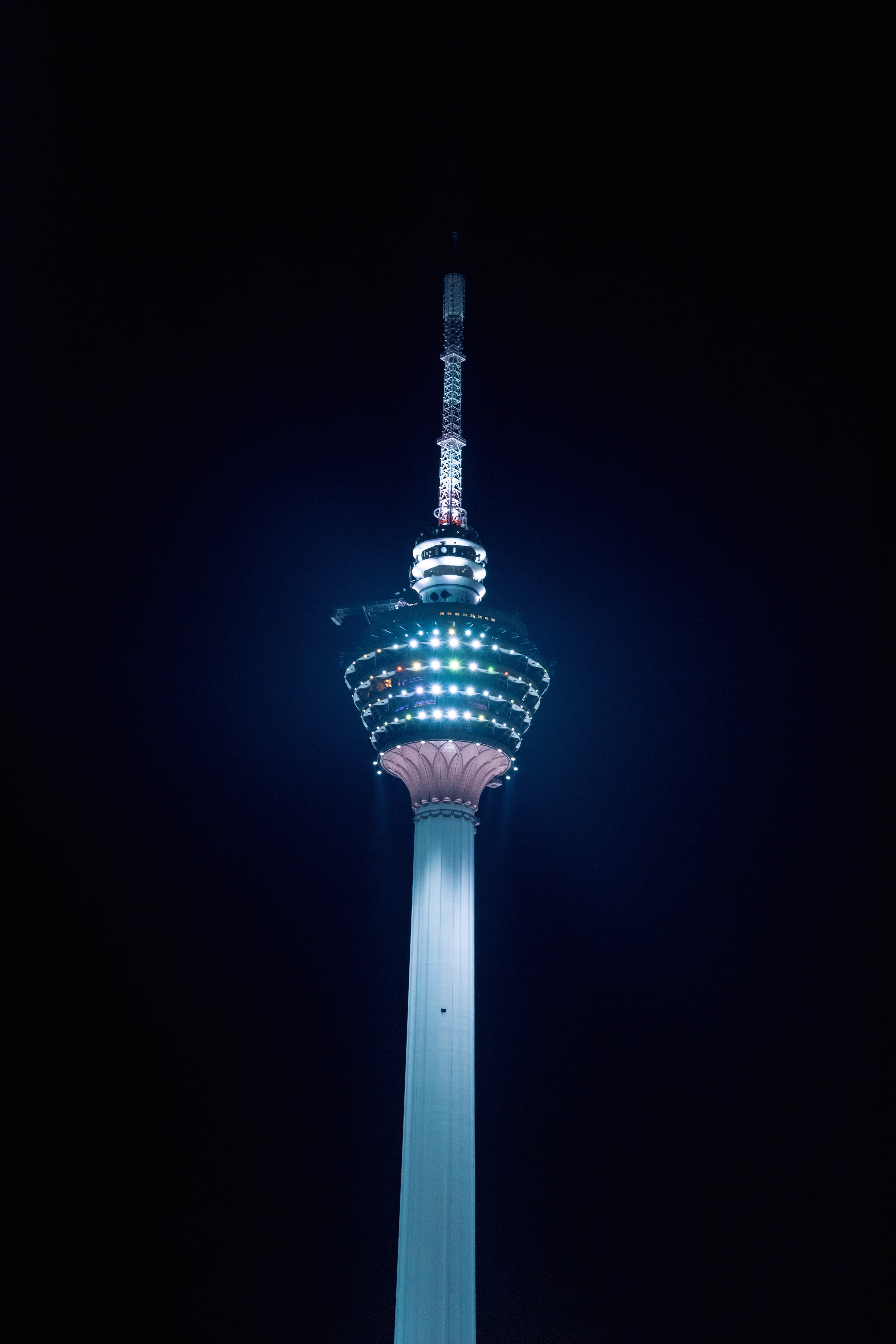 blue, single object, city, red, tall - high, communication, control tower, column, urban, emotion, sharp, high rise, building, tower, town, illuminated, Phone HD Wallpaper