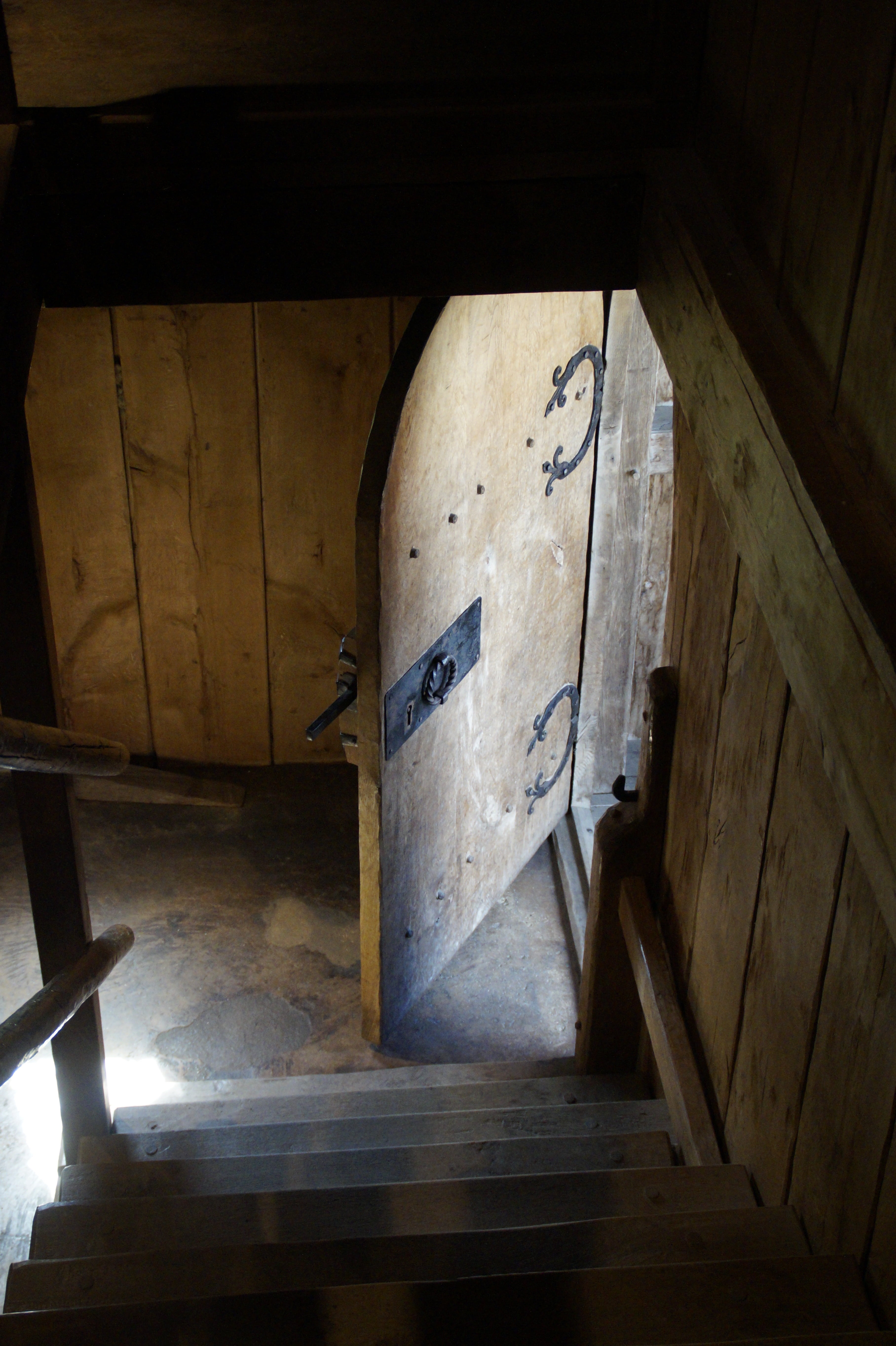 room, abandoned, house, reconstructed, middle ages, sunlight, wooden castle, empty, low angle view, baden württemberg, staircase, kanzach, woods, wood - Material, Phone HD Wallpaper