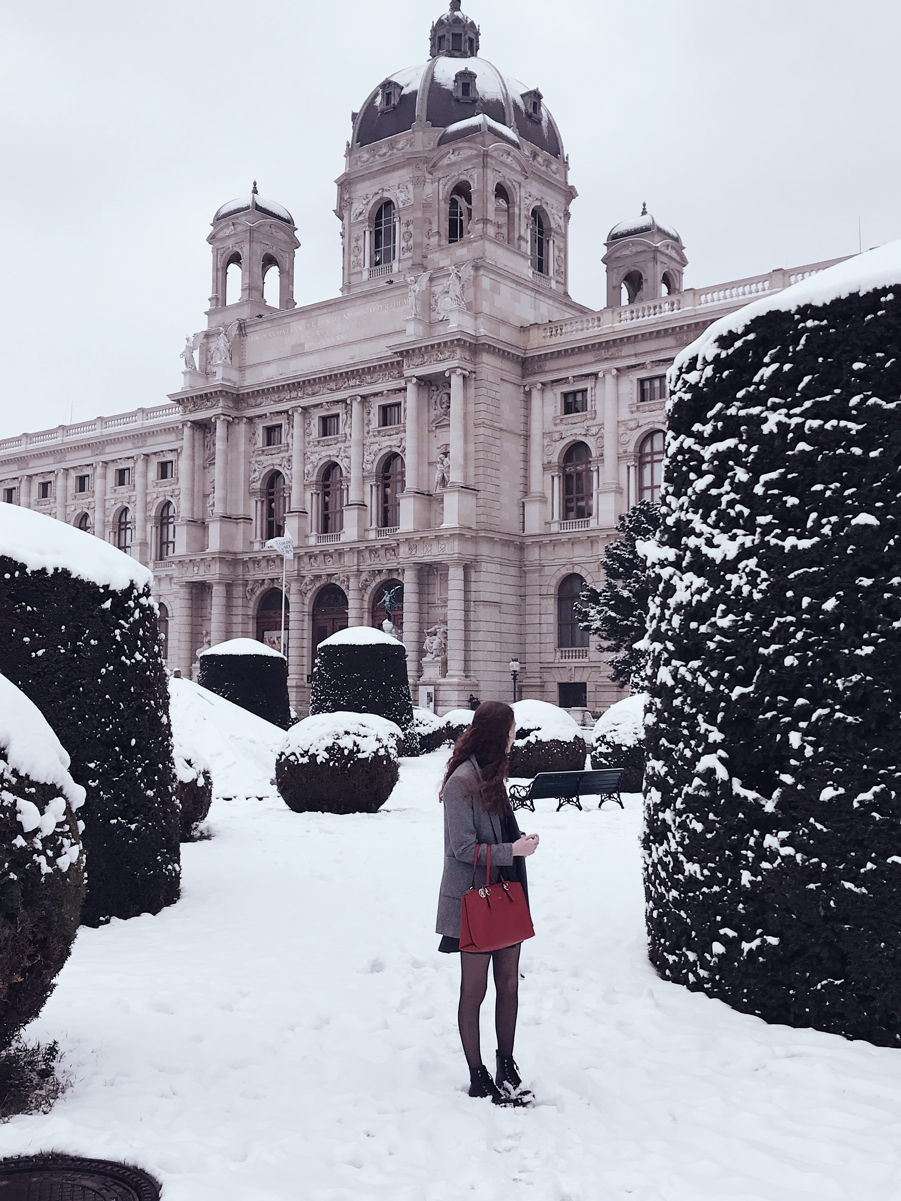 back, warm clothing, leisure activity, winter, cold temperature, women, standing, autumn, austria, bag, 4K, buildings, people, real people, photography, Phone HD Wallpaper