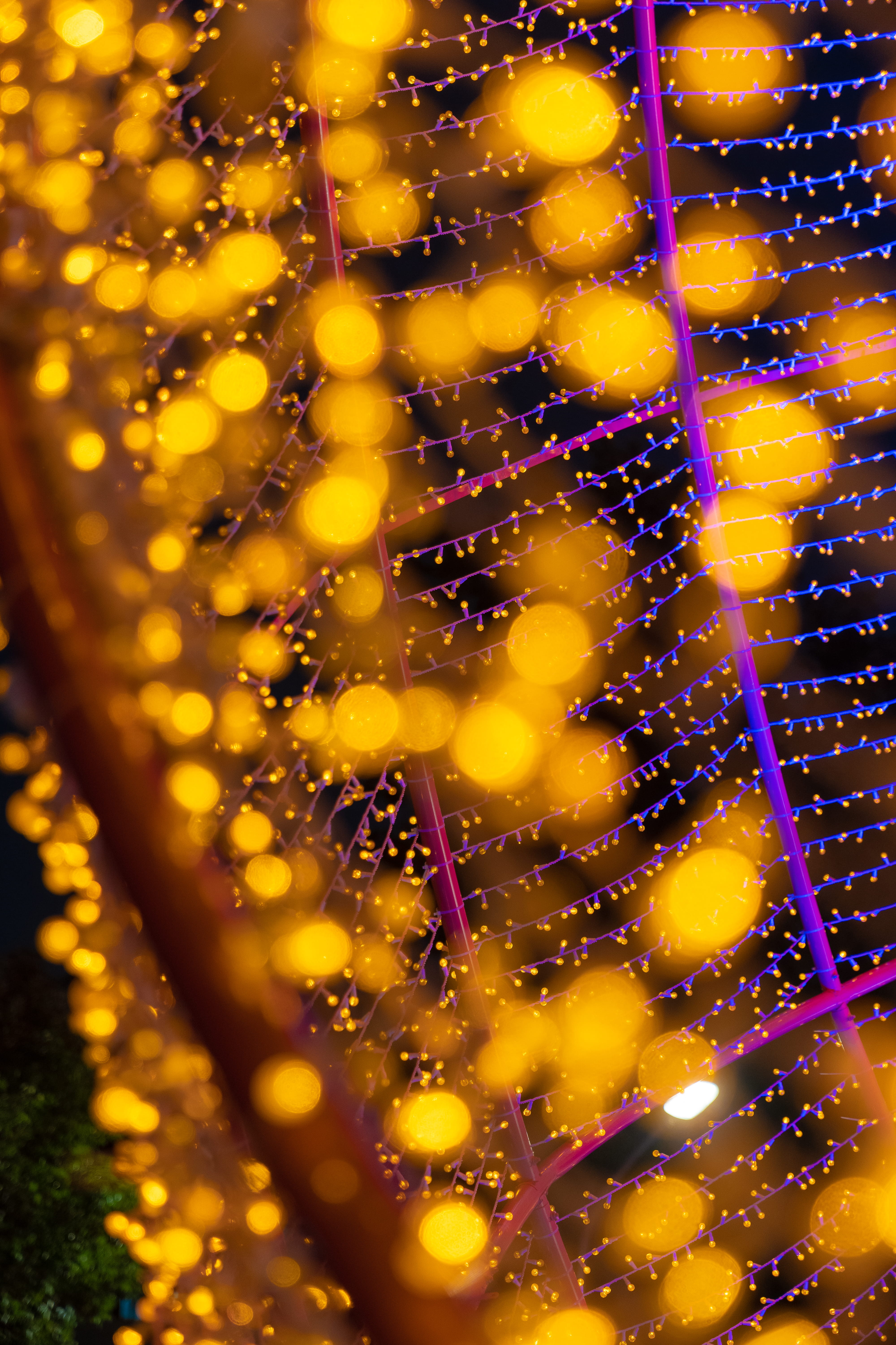 shiny, outdoors, fire, graphics, 5K, gold colored, pac man, illuminated, lighting, night, close-up, mandarin oriental, art, spoke, led, bokeh, string, Phone HD Wallpaper