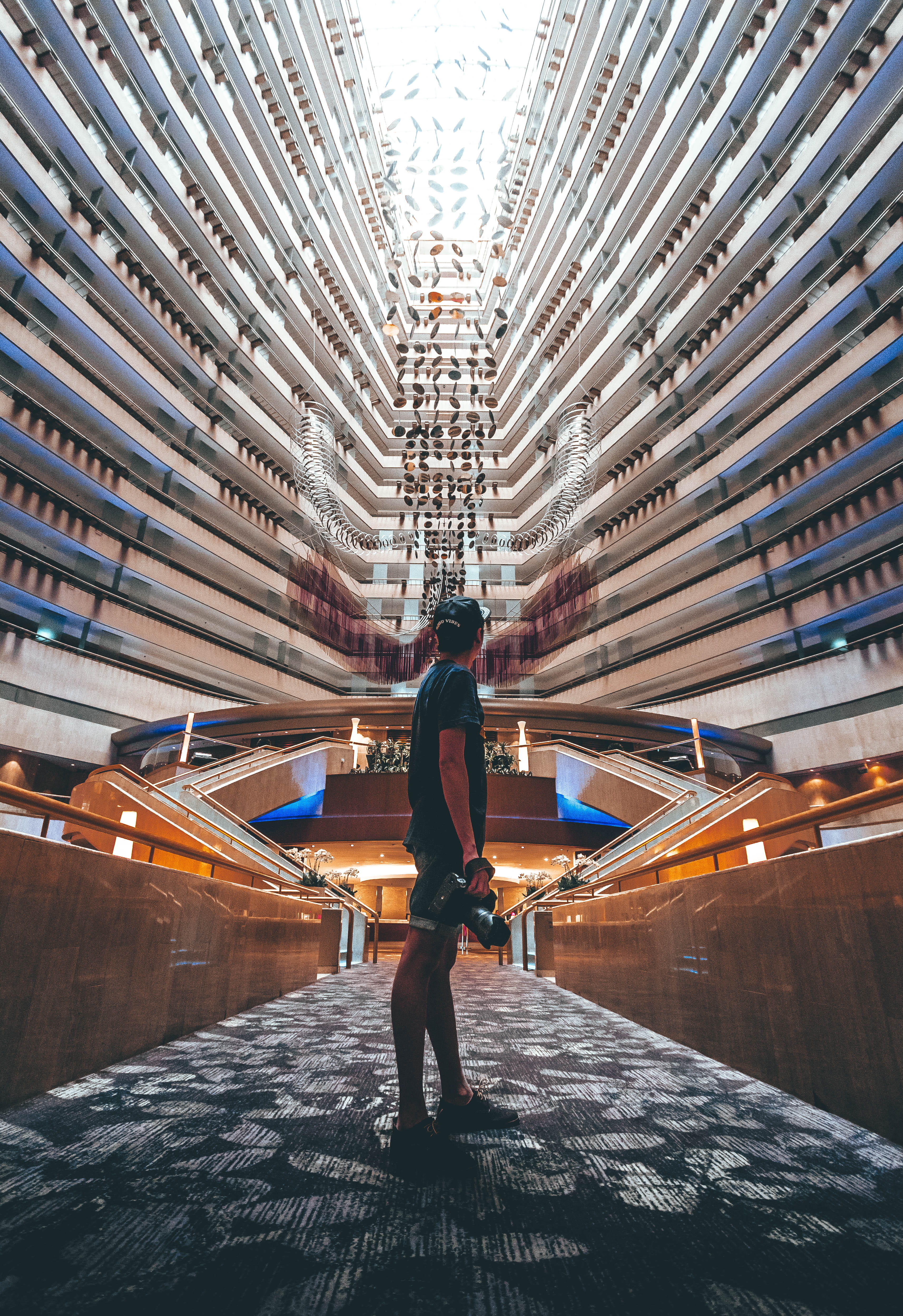 leisure activity, built structure, the way forward, snow, singapore, one person, asia, architecture, city, urban, canon, mood, indoors, lifestyles, real people, Phone HD Wallpaper