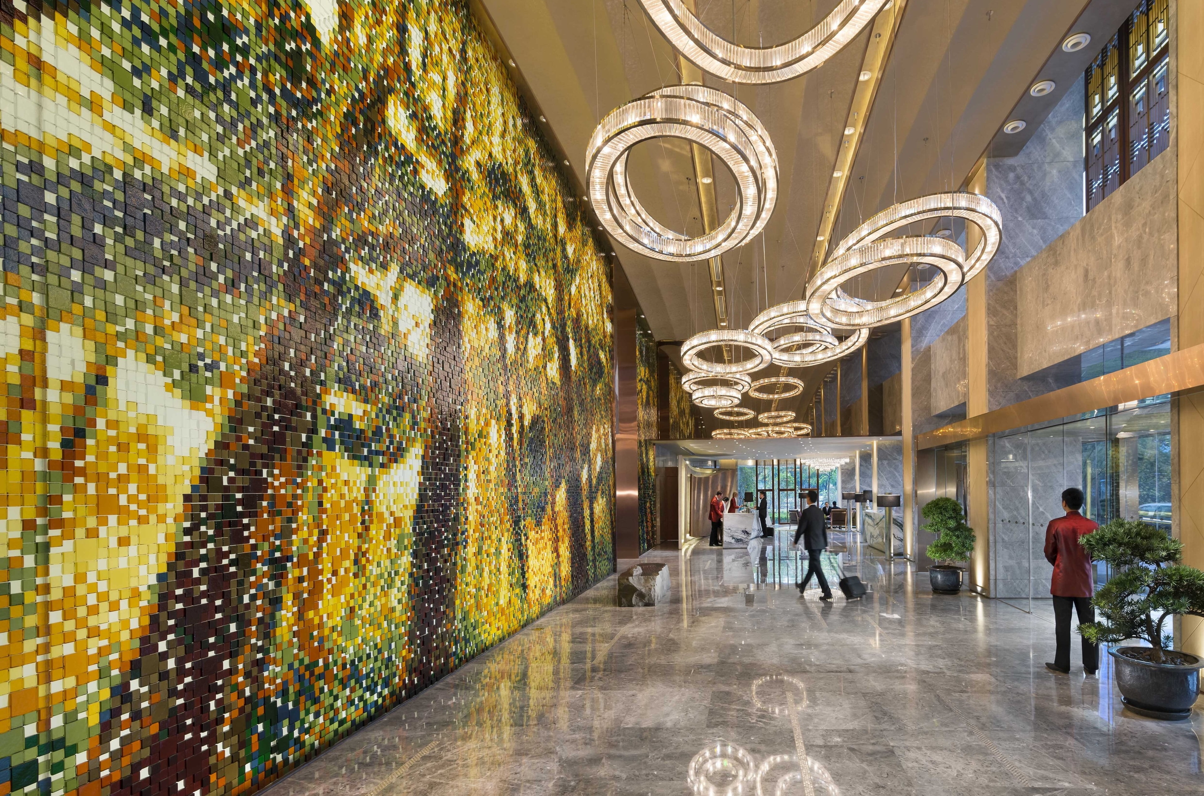 wall - building feature, indoors, group of people, city, mandarin oriental pudong 4k pics for computer, men, adult, built structure, walking, 4K, day, HD Wallpaper
