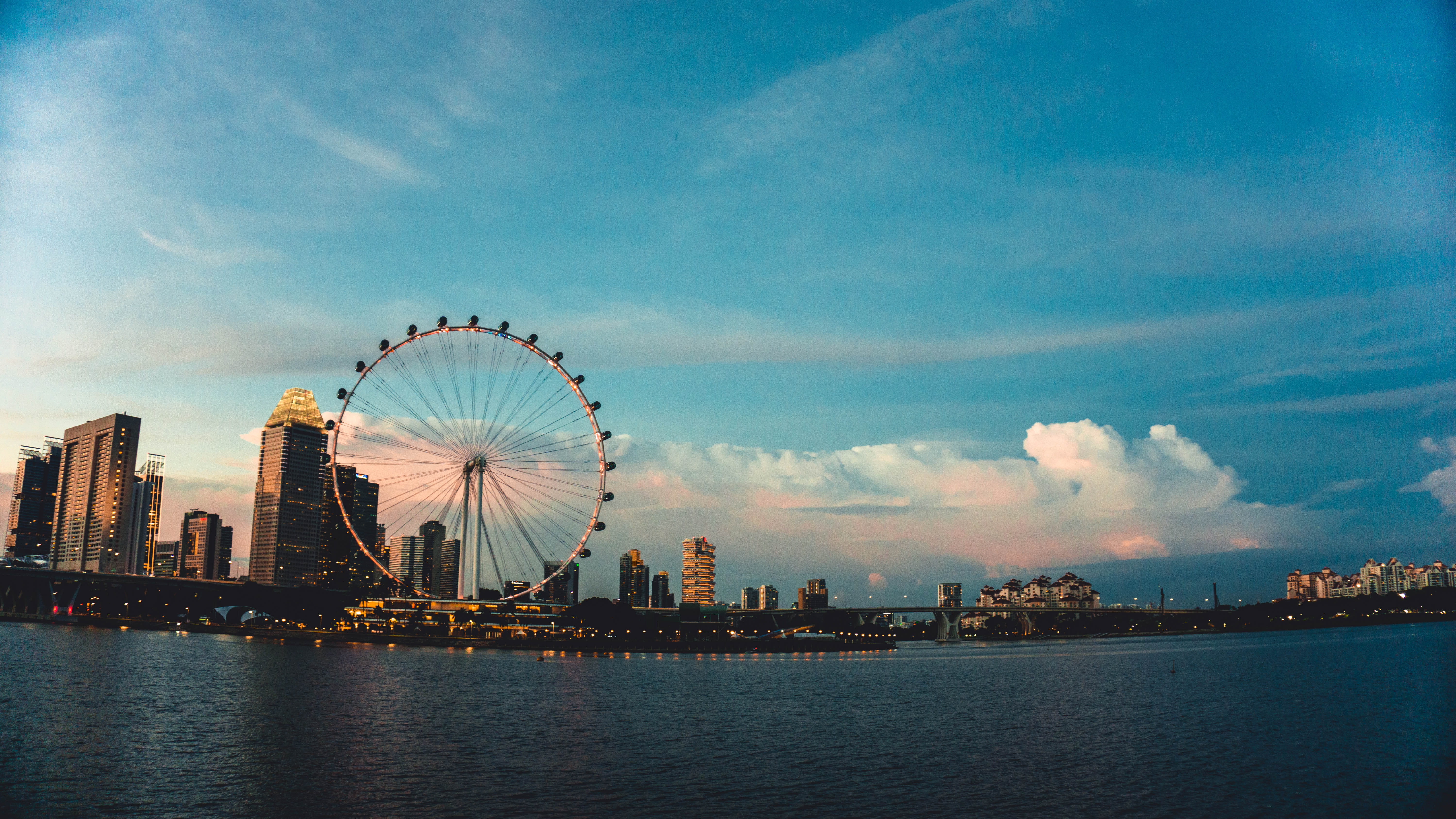amusement park ride, singapore flyer, built structure, outdoors, skyscraper, urban skyline, office building exterior, no people, wheel, city, sky, building exterior, HD Wallpaper