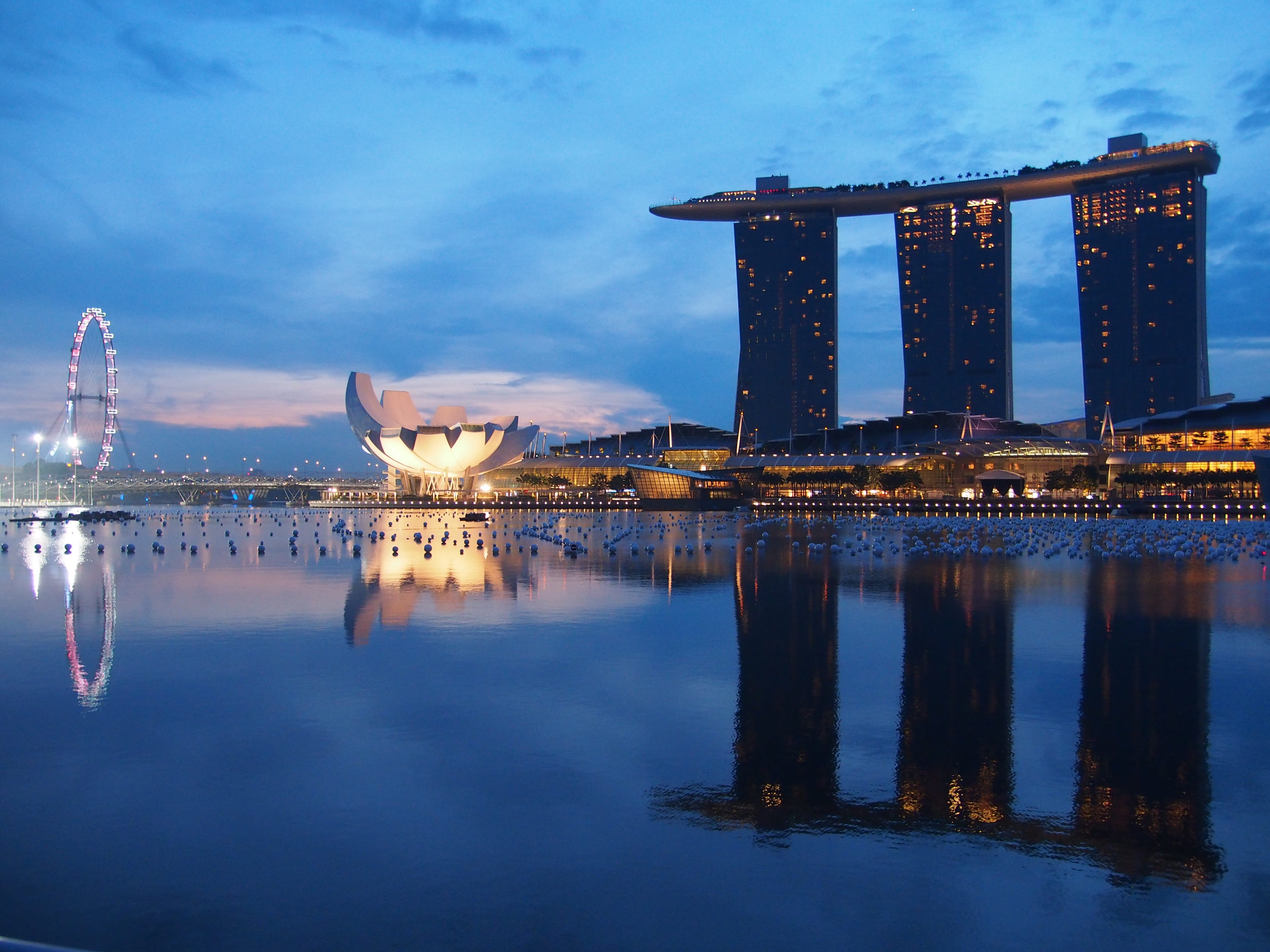 water, singapore flyer, skyscraper, building exterior, marina, cityscape, office building exterior, reflection, illuminated, building, bay, waterfront, HD Wallpaper
