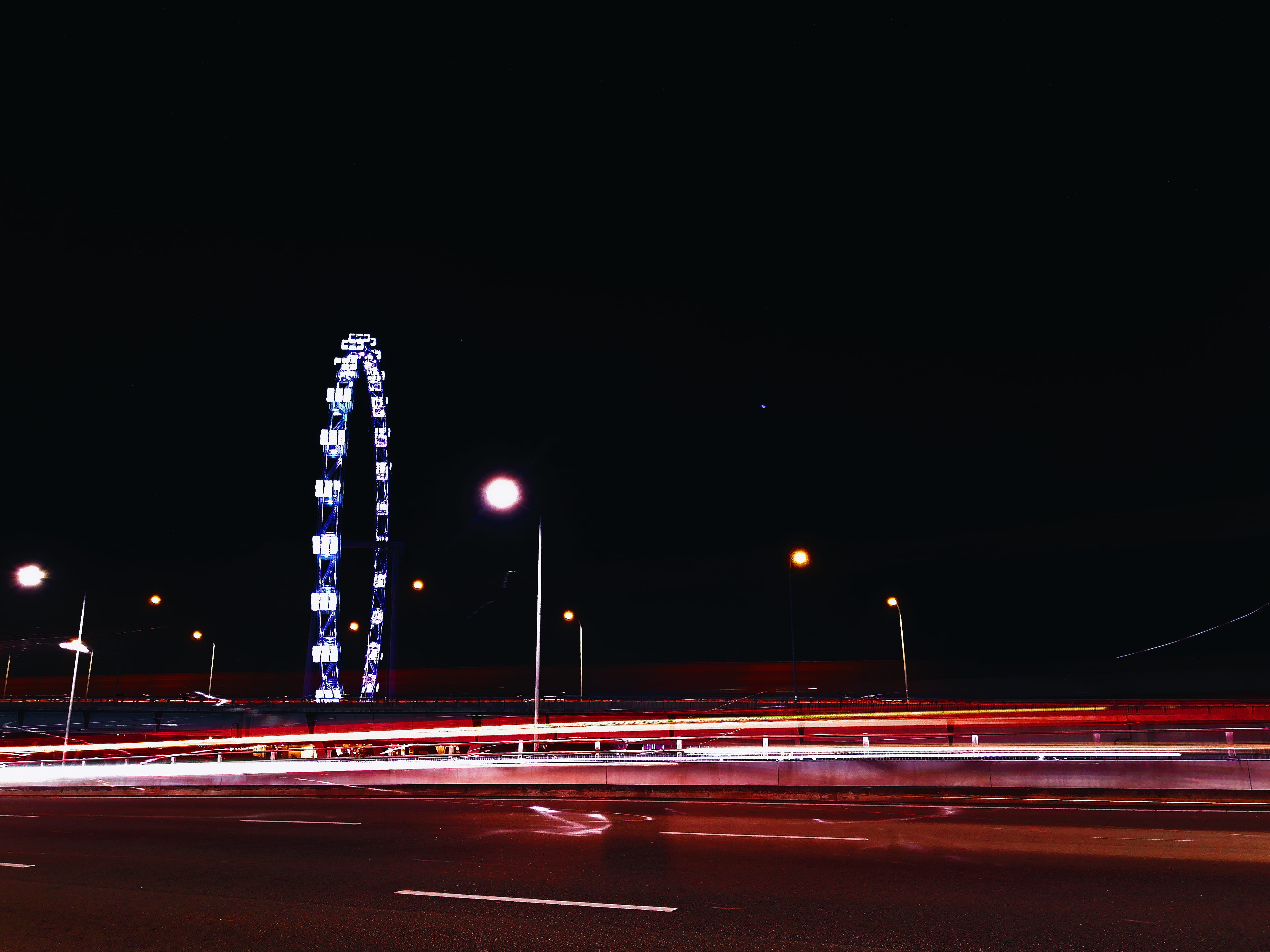 flyer, architecture, city life, night, motion, skyscraper, light trail, singapore flyer, vehicle light, colour, copy space, blurred motion, red, blue, street, HD Wallpaper