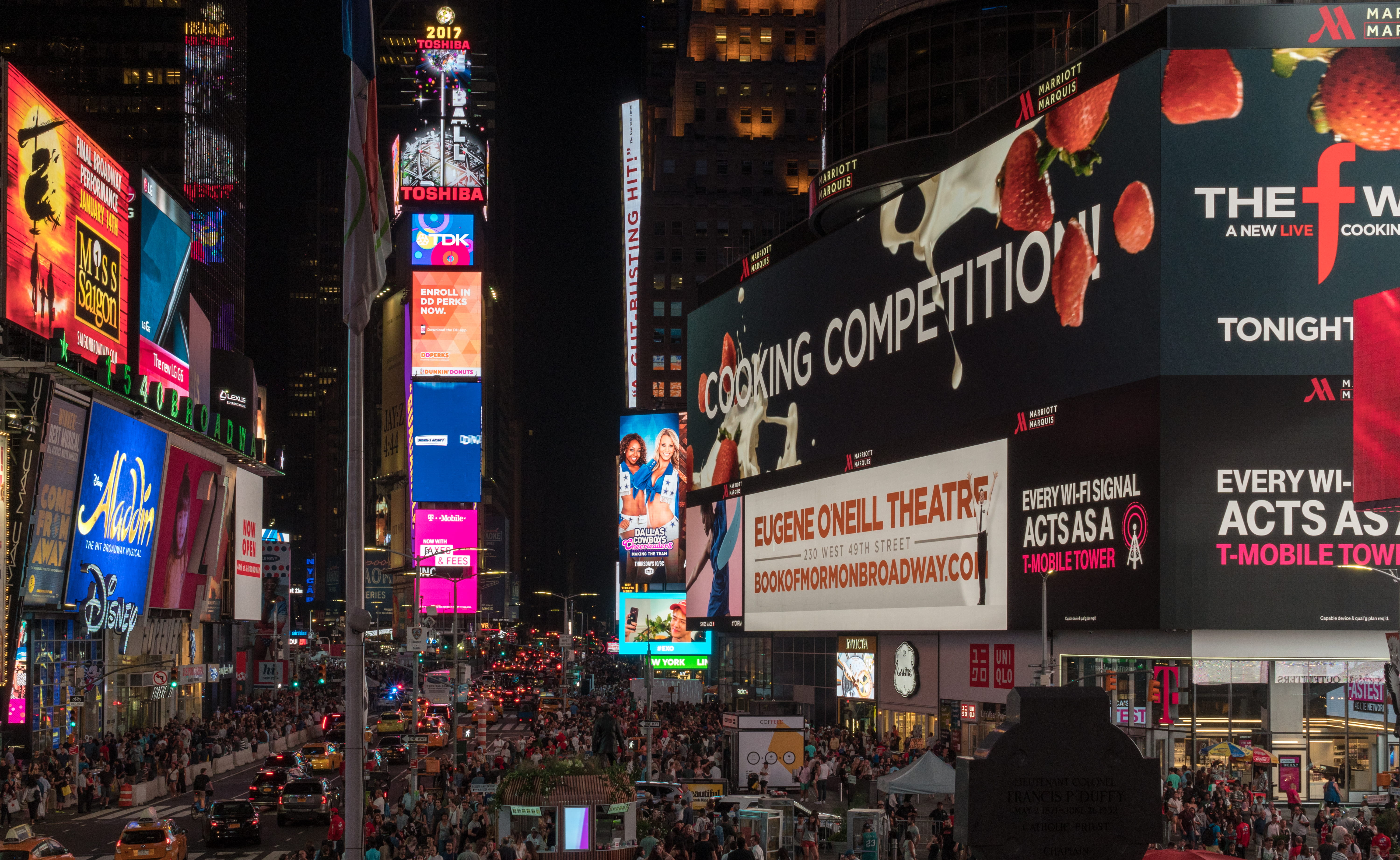 times-square, communication, market, illuminated, square, neon, information, horizontal plane, skyscraper, sign, building exterior, script, commercial sign, HD Wallpaper
