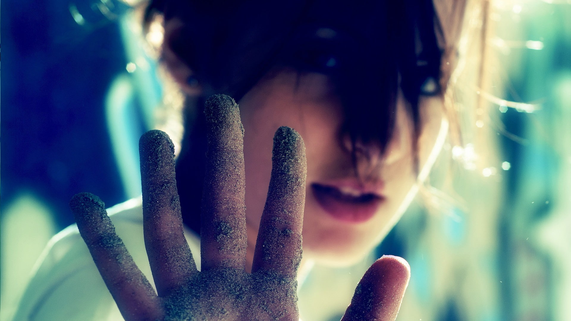 depth of field, 1080P, human face, human hand, real people, portrait, body part, hand, focus on foreground, sunlight, leisure activity, young adult, women, HD Wallpaper