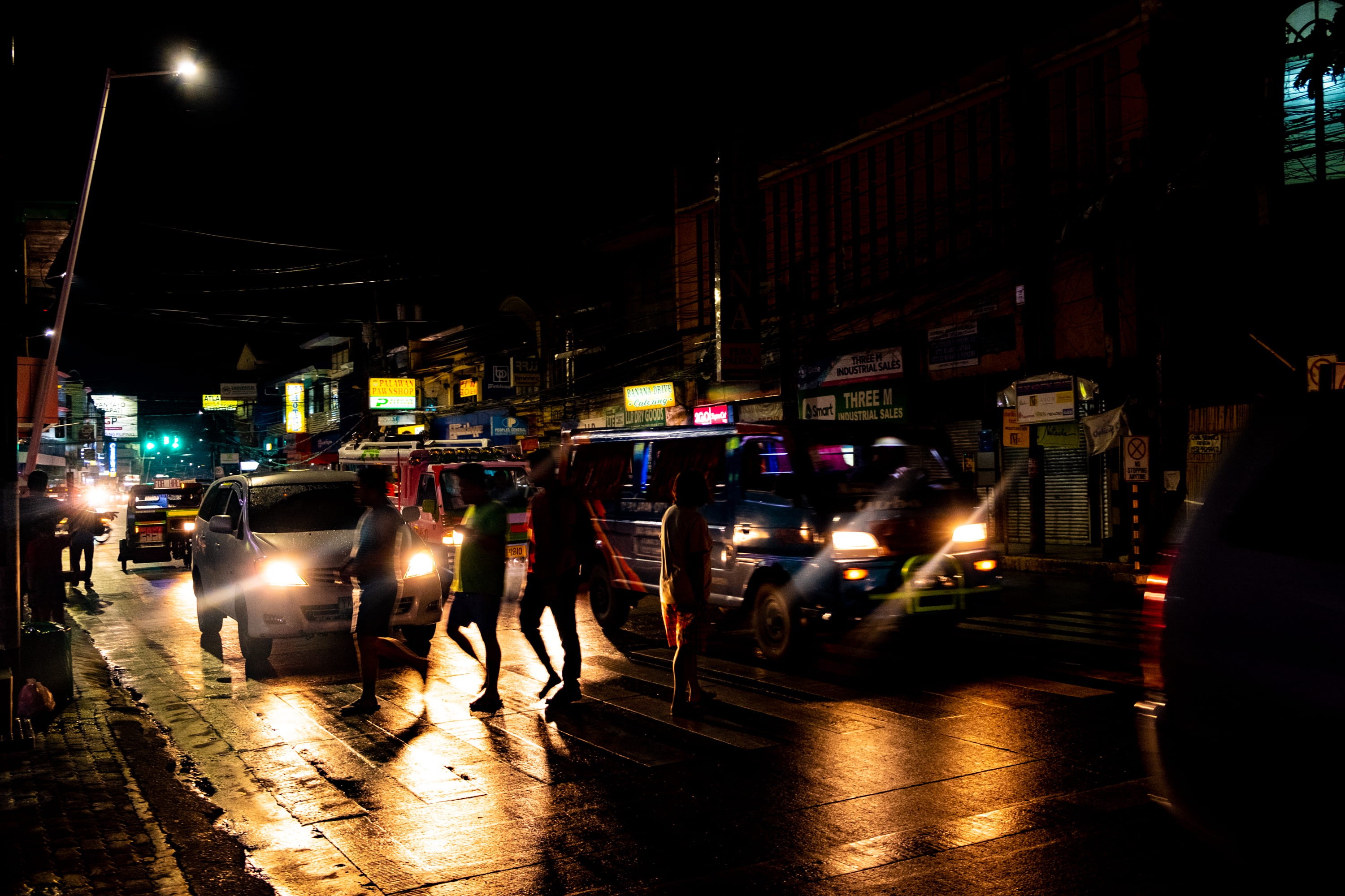 light, urban, mode of transportation, built structure, lights, life, philippines, illuminated, bohol, city life, city, building exterior, motion, motor vehicle, HD Wallpaper