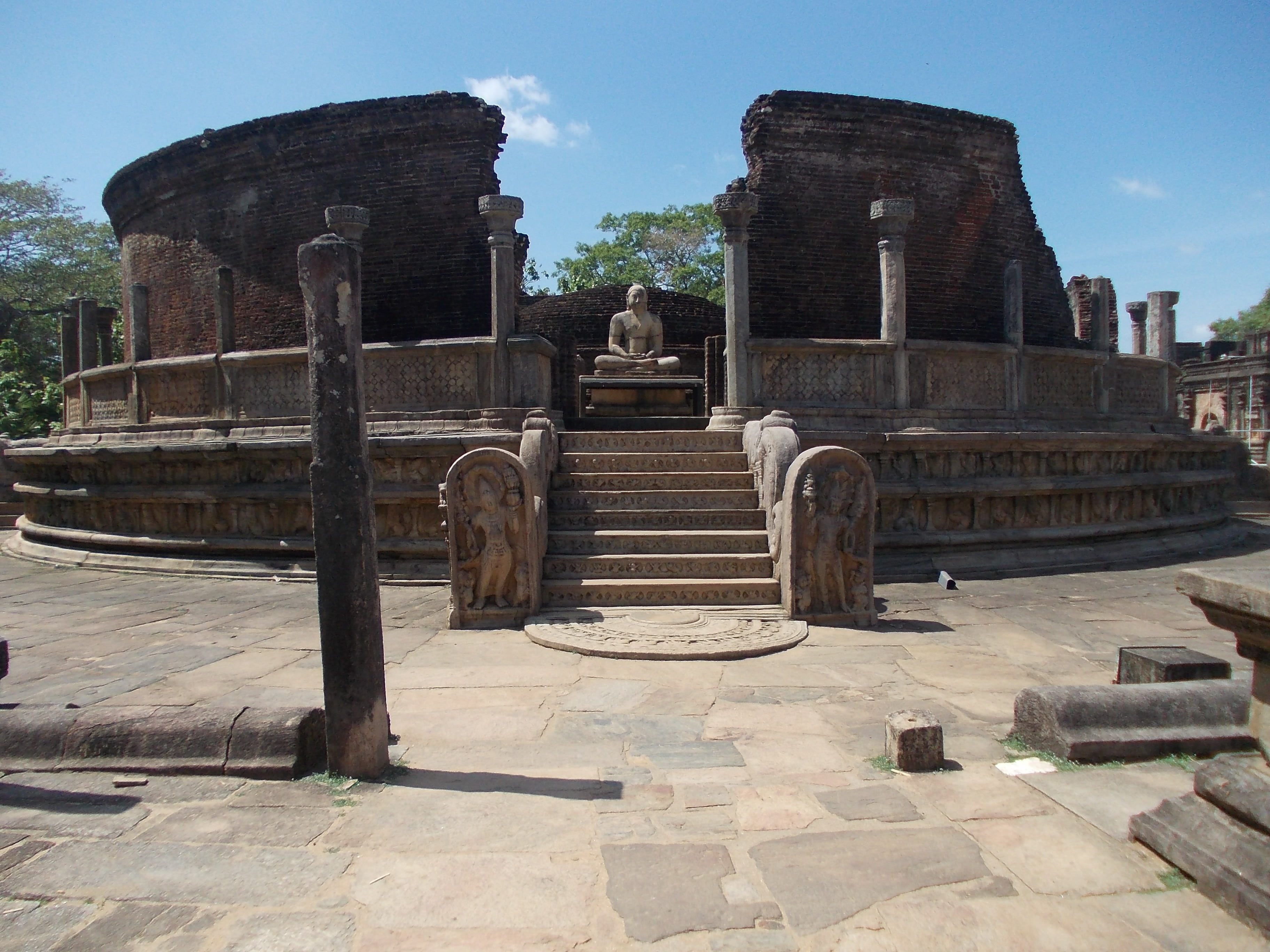 2K, place of worship, polonnaruwa, ruins, old, outdoors, day, ruined, stones, built structure, statue, sky, architecture, no people, religion, old ruin, HD Wallpaper