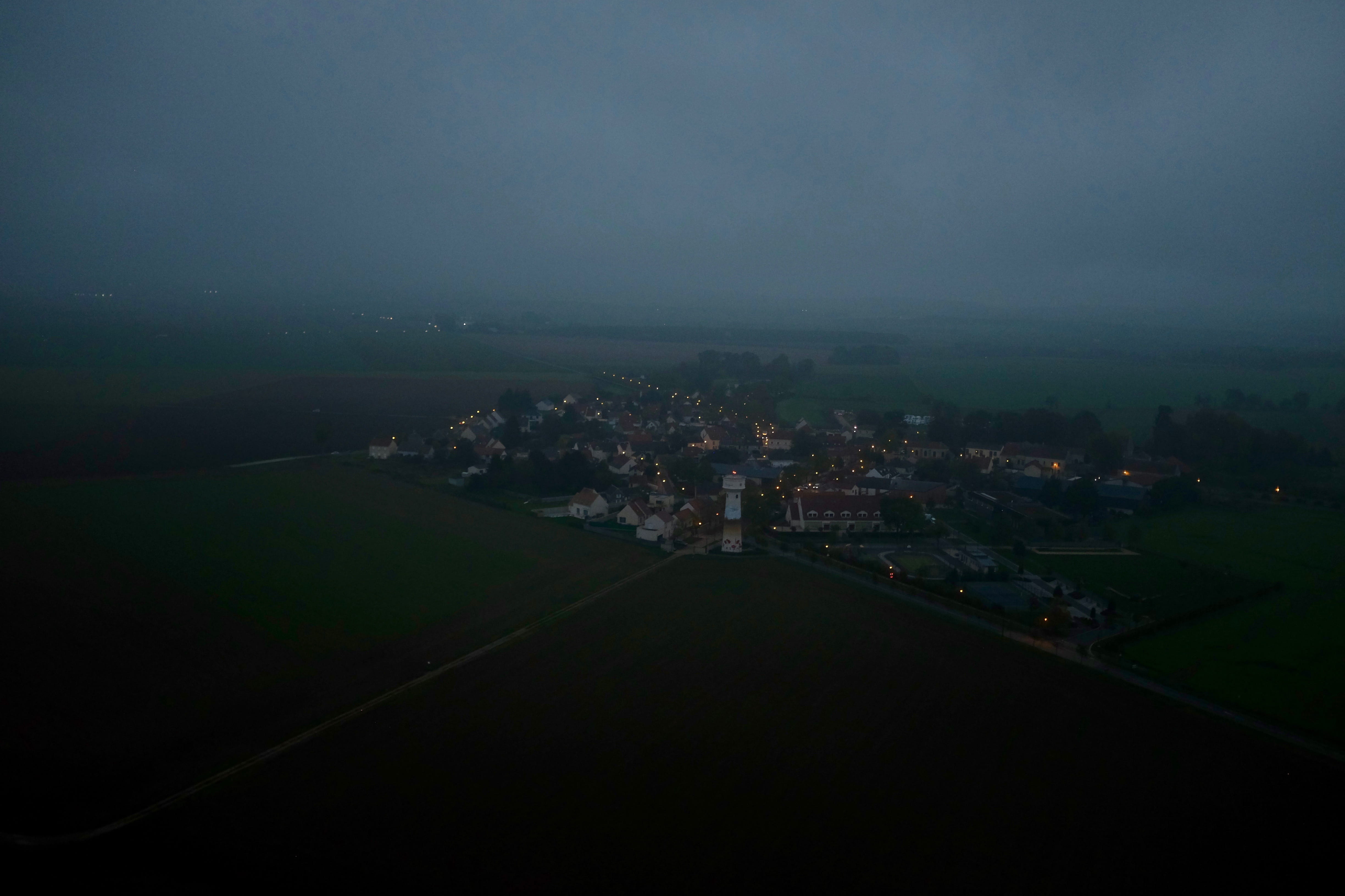 nature, france, village, aerialview, île-de-france, green, misty, building exterior, dusk, residential district, high angle view, 4K, provence, copy space, HD Wallpaper