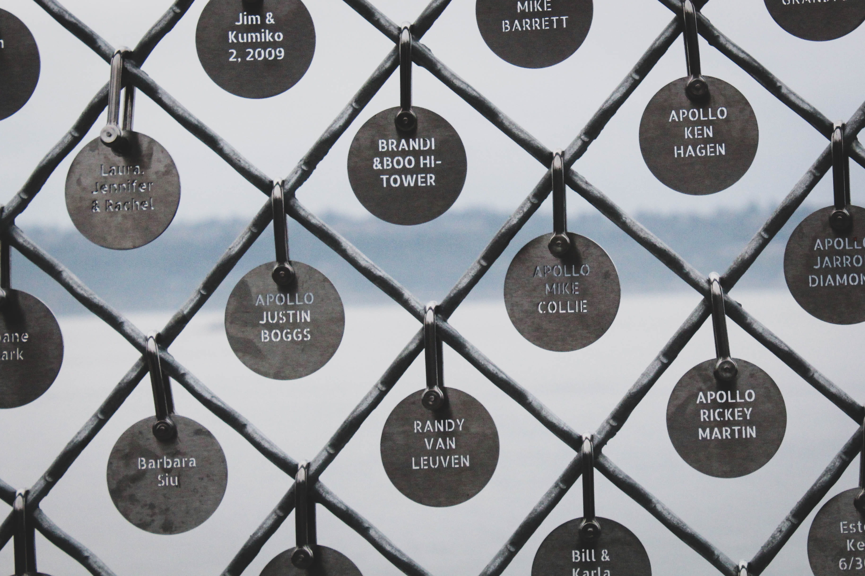 architecture, water, text, fence, downtown, shape, ocea, building, security, close-up, keychain, western script, communication, outdoors, seattle, lamp post, HD Wallpaper