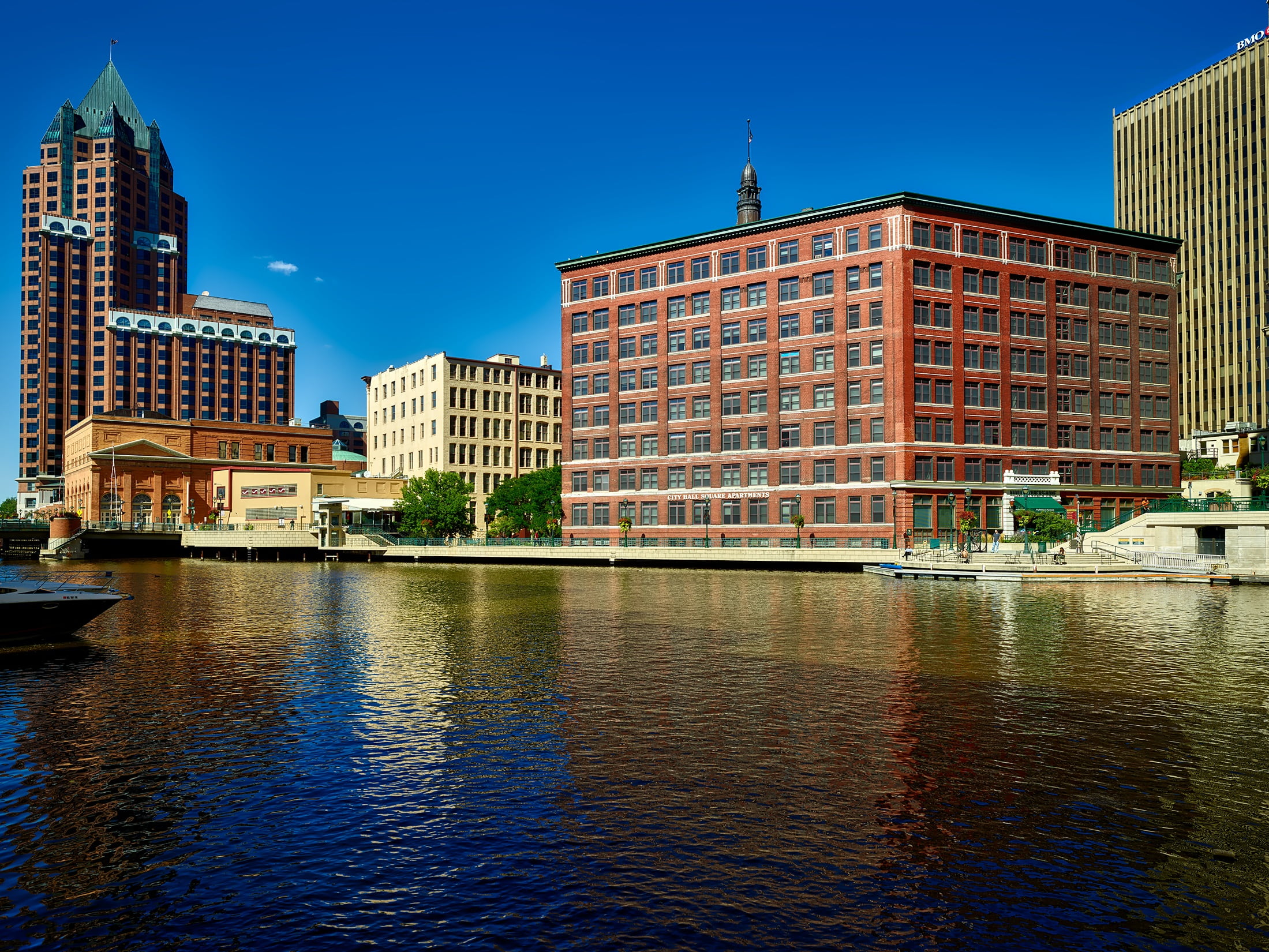famous Place, riverfront, sky, urban Skyline, modern, skyscraper, travel, historic, building, milwaukee, city, downtown District, cityscape, business, wisconsin, HD Wallpaper