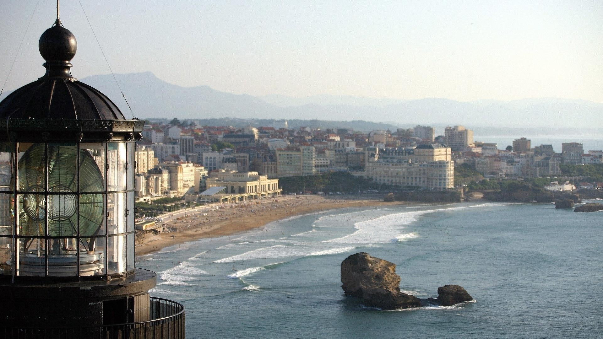 france, lighthouse, overlooking, biarritz, 1080P, beach, nature and landscapes, waves, ilghthouse, city, HD Wallpaper