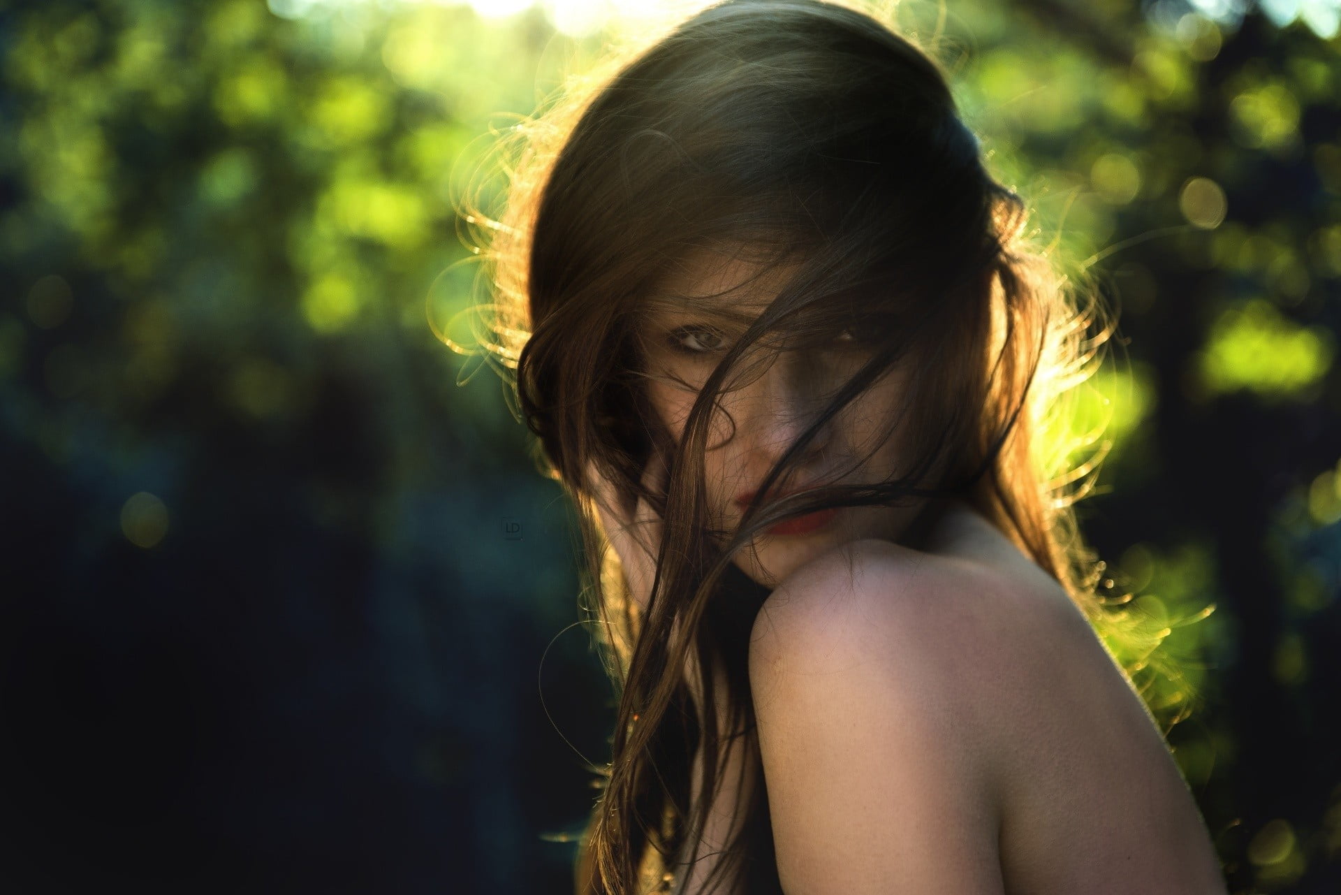 contemplation, brown hair, one person, long hair, focus on foreground, lifestyles, hair, hairstyle, women outdoors, model, day, side view, woman, beautiful woman, HD Wallpaper