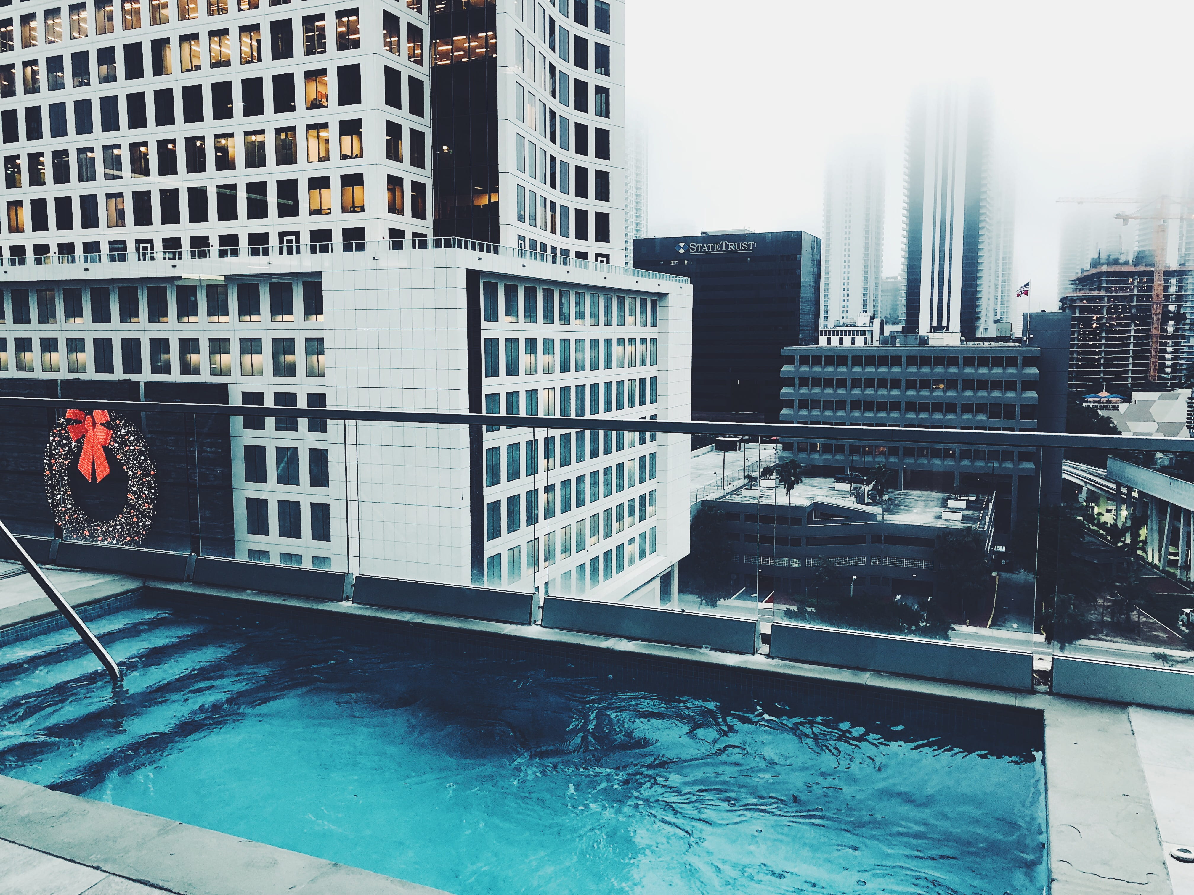 skyscraper, 4K, united states, brickell, pool, resort, transportation, street, architecture, miami, water, town, cityscape, day, modern design, nature, HD Wallpaper