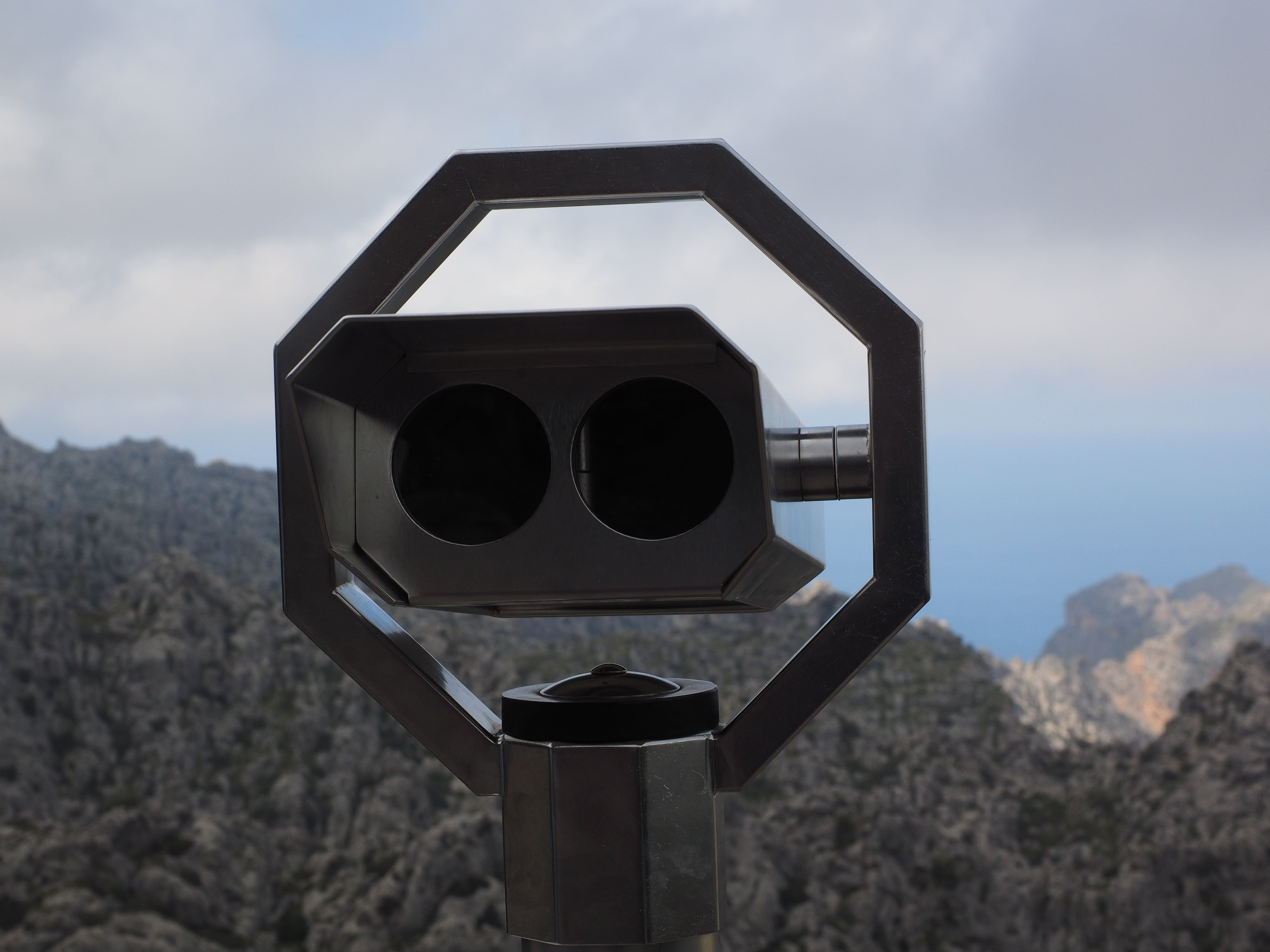 4K, blue, shape, close-up, circle, overview, target, viewpoint, security, coin-operated binoculars, watch, day, balearic islands, architecture, partly cloudy, HD Wallpaper