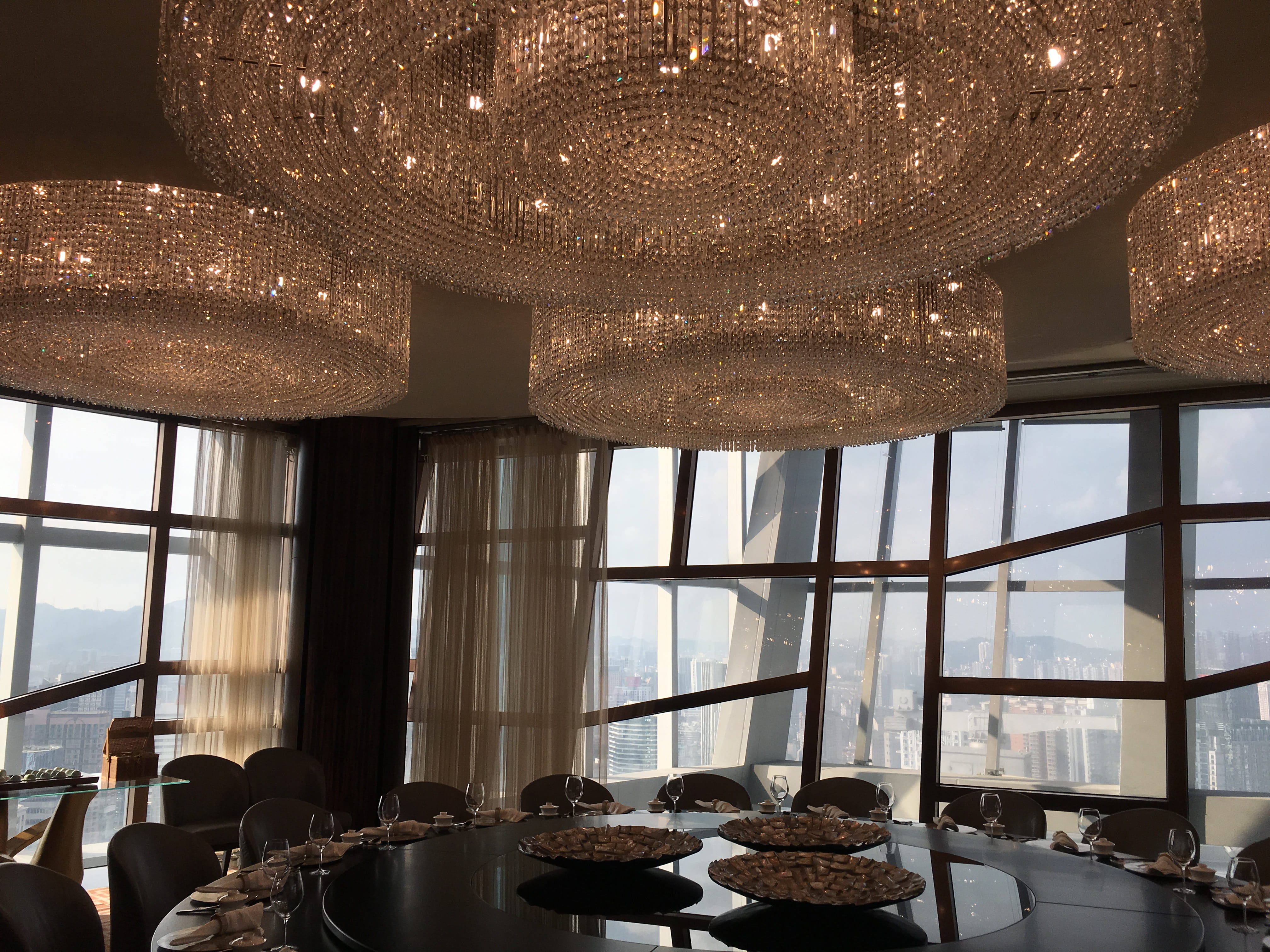 home interior, no people, sweet food, china, crystal, large group of objects, banquet, sunlight, food and drink, business, day, 4K, wicker, 55 jin tang jie, HD Wallpaper