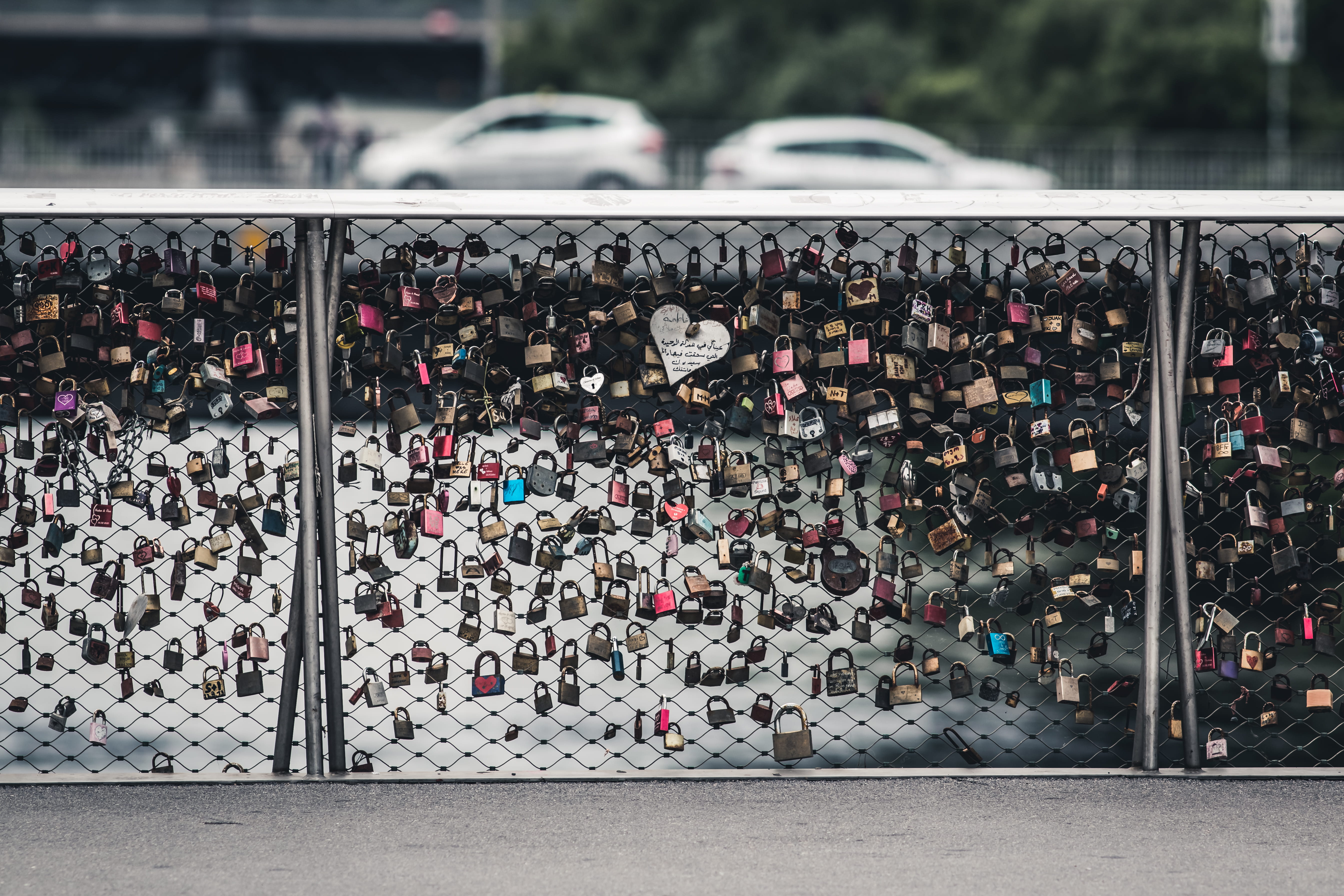 love lock, motor vehicle, blur, outdoors, day, protection, architecture, engraving, built structure, fence, transportation, positive emotion, security, HD Wallpaper