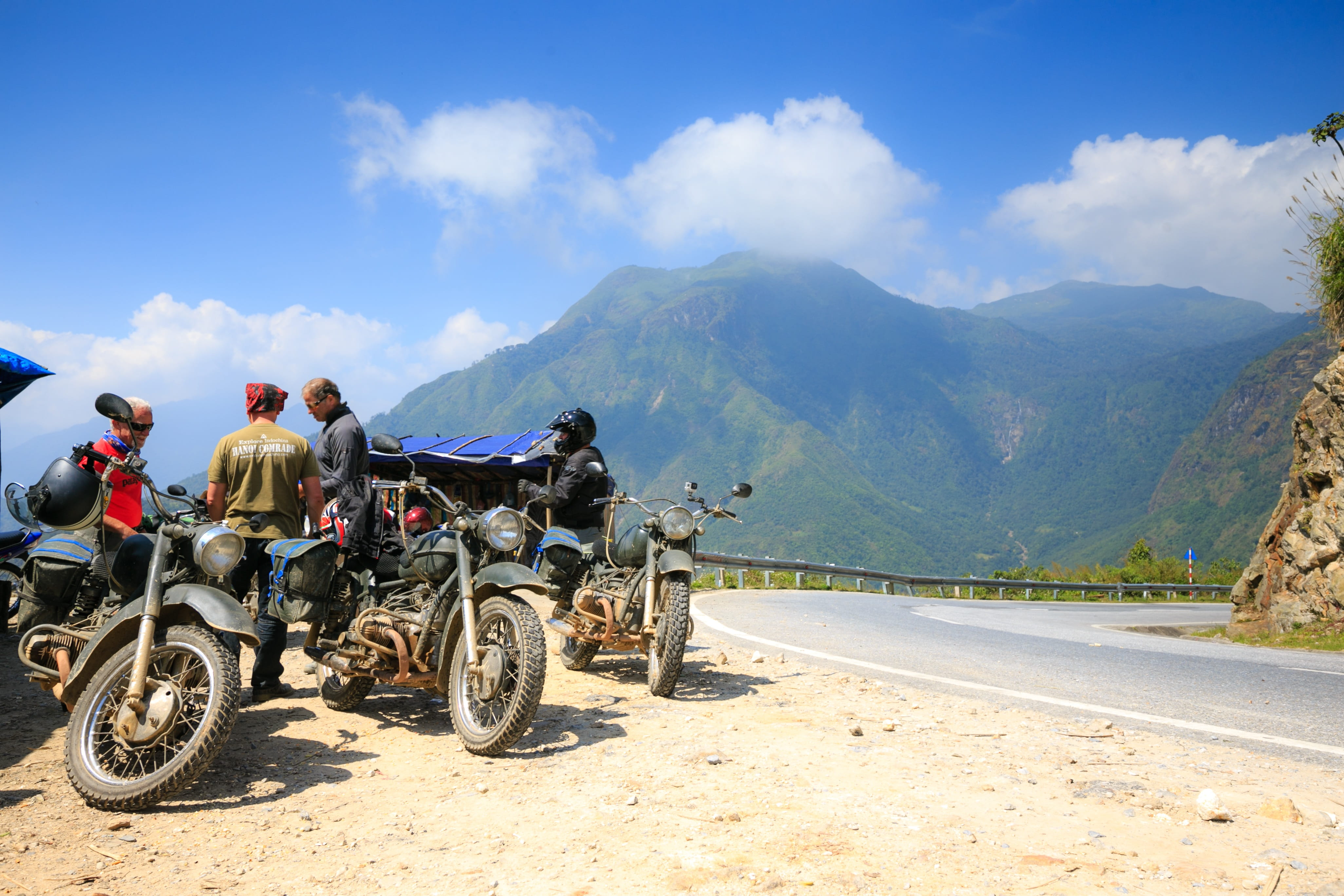 transportation, sapa, the sun, motorcycle, real people, journey, stationary, sunny, road, clock speed, visitors, foreign, people, mountain, riding, travel, HD Wallpaper
