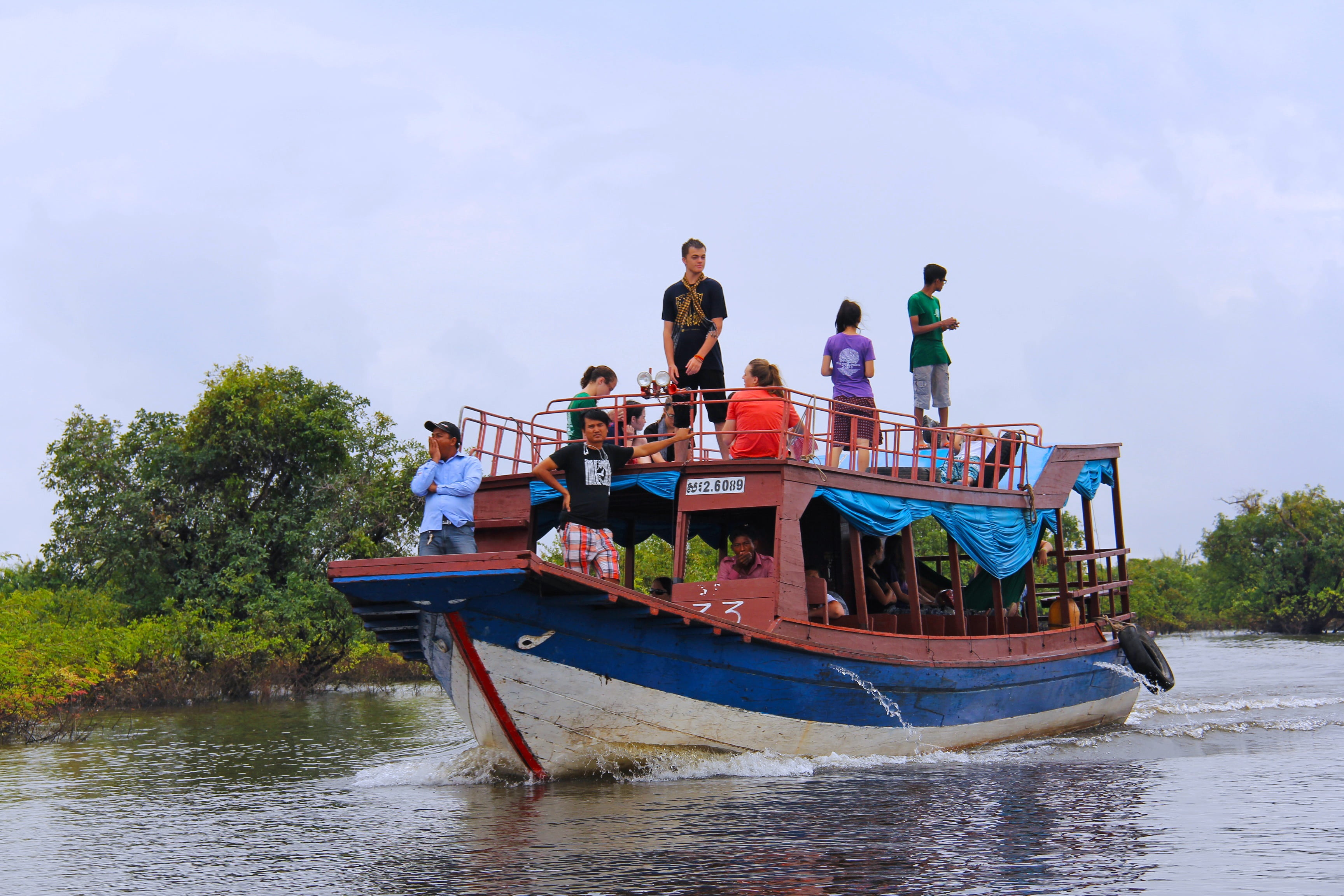 angkor, cambodia, lake, siem reap, men, women, tourist, travel, transportation, 2K, blue, unesco, sky, local, boat, nautical vessel, tourism, adult, sitting, HD Wallpaper