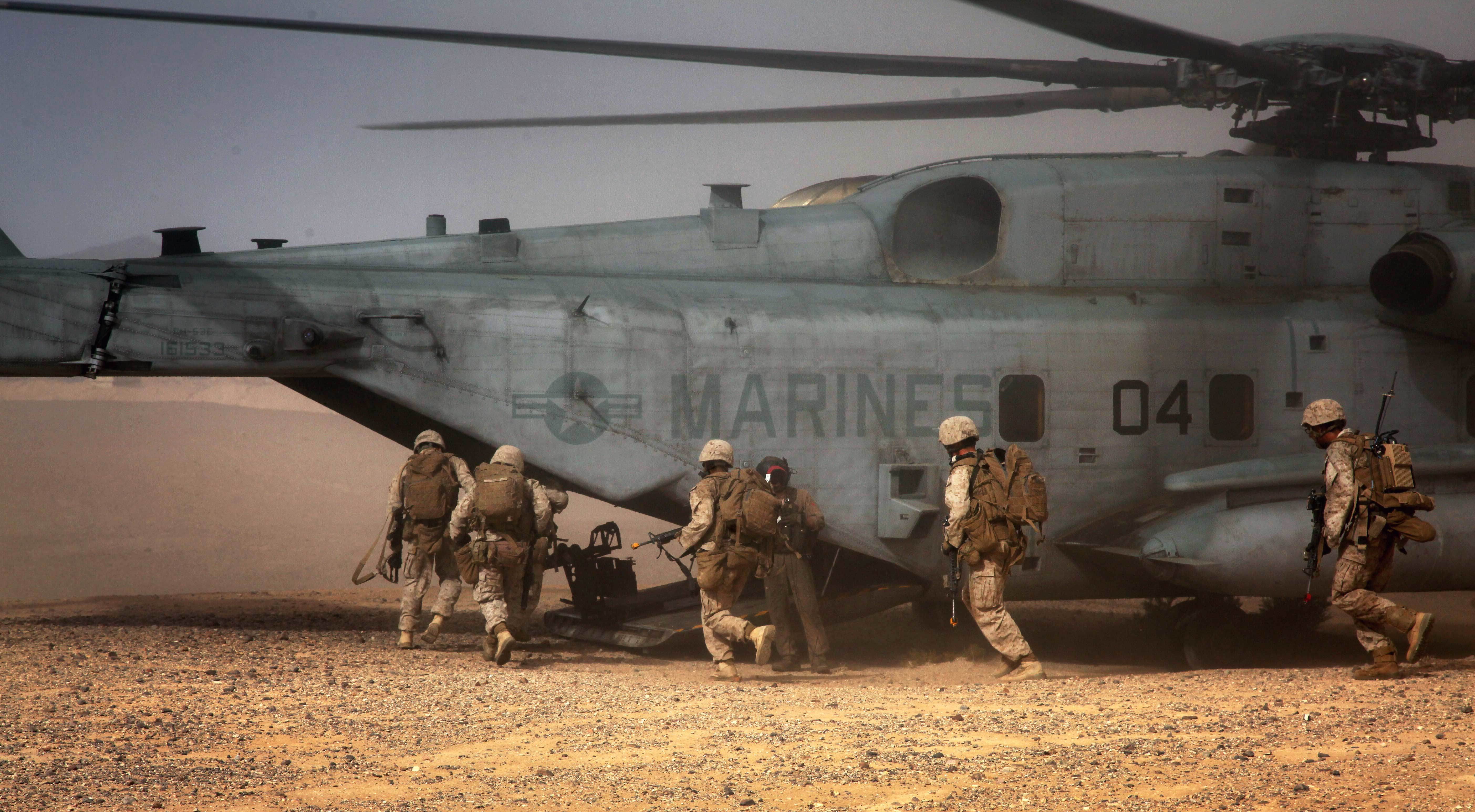 desert, CH-53, military, heavy, transport, Sea Stallion, Sikorsky, helicopter, 5K, soldiers, Marines, HD Wallpaper