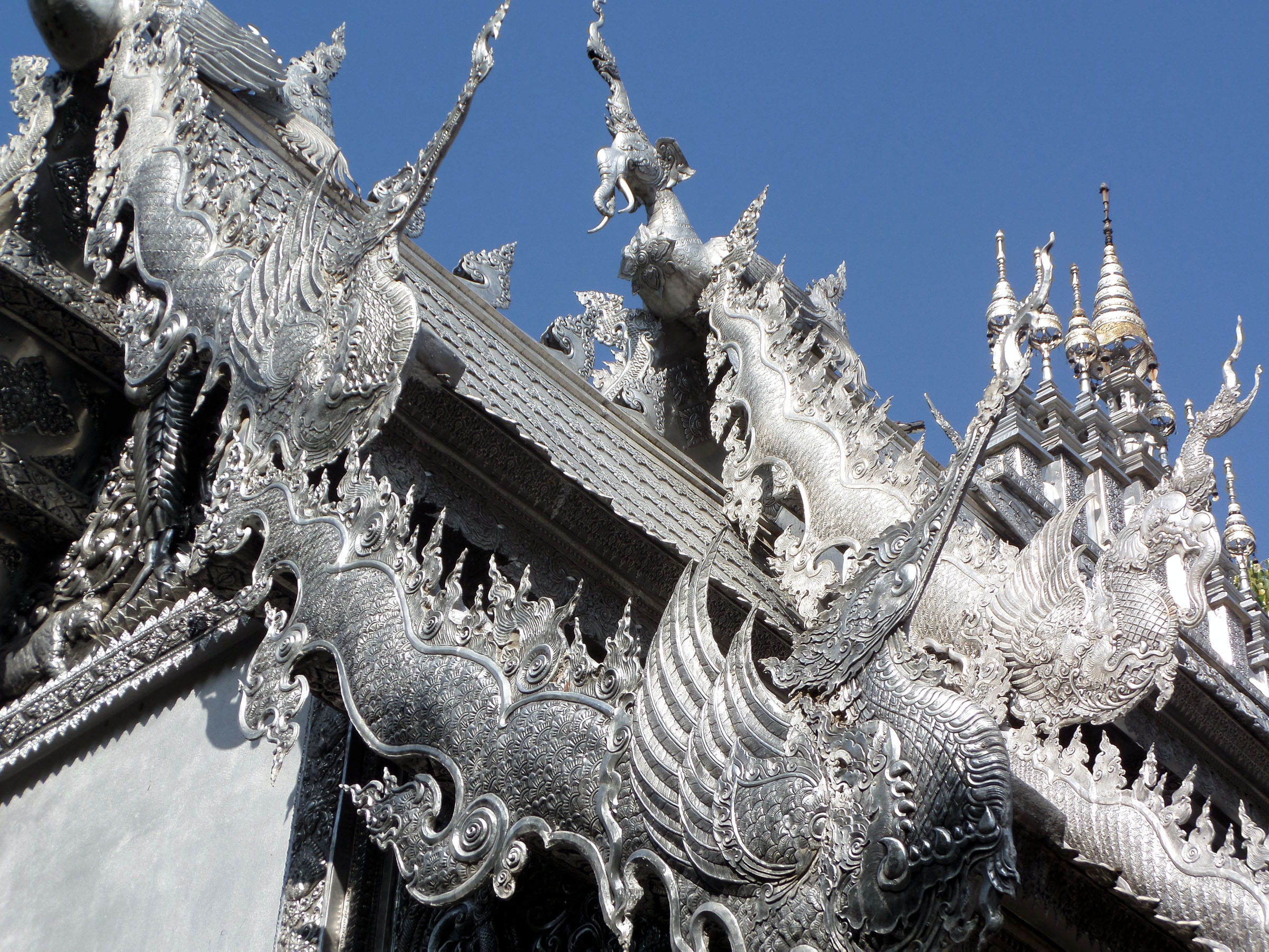 buddha, craft, mai, spire, buddhist, 1080P, belief, sculpture, place of worship, silvered, travel destinations, roof, built structure, art and craft, hall, HD Wallpaper