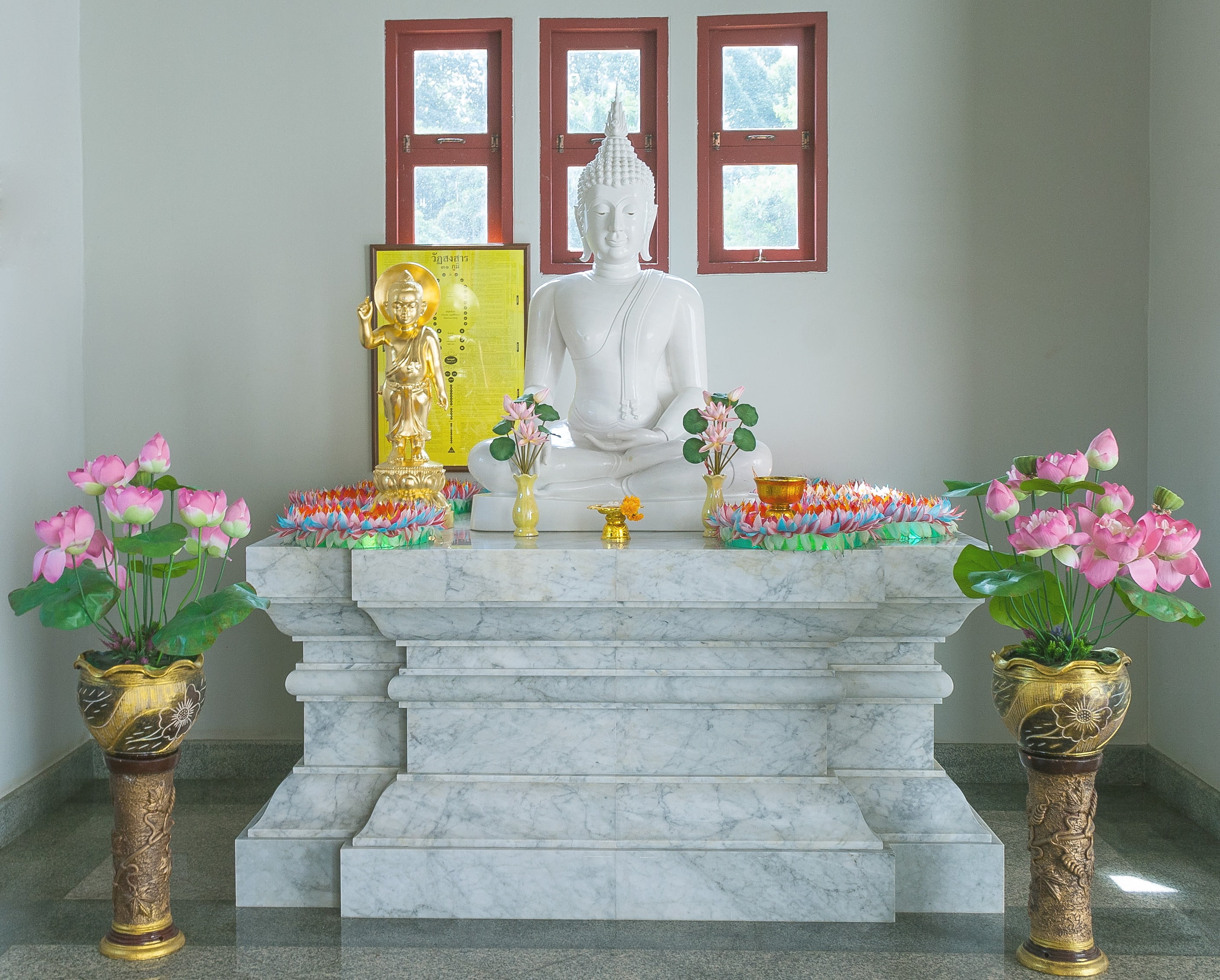 belief, meditate, human representation, meditation, transcendence, male likeness, flower, altar, 2K, architecture, asia, representation, architectural column, HD Wallpaper