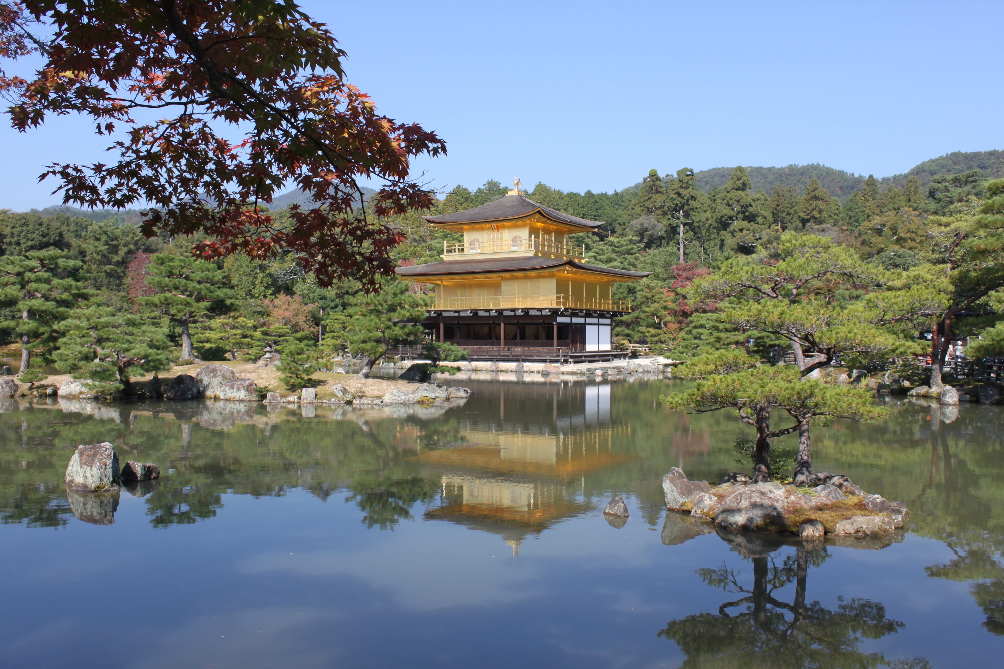 building exterior, no people, autumnal leaves, nature, place of worship, building, reflection, day, lake, architecture, religion, Japan, sky, water, japan, HD Wallpaper