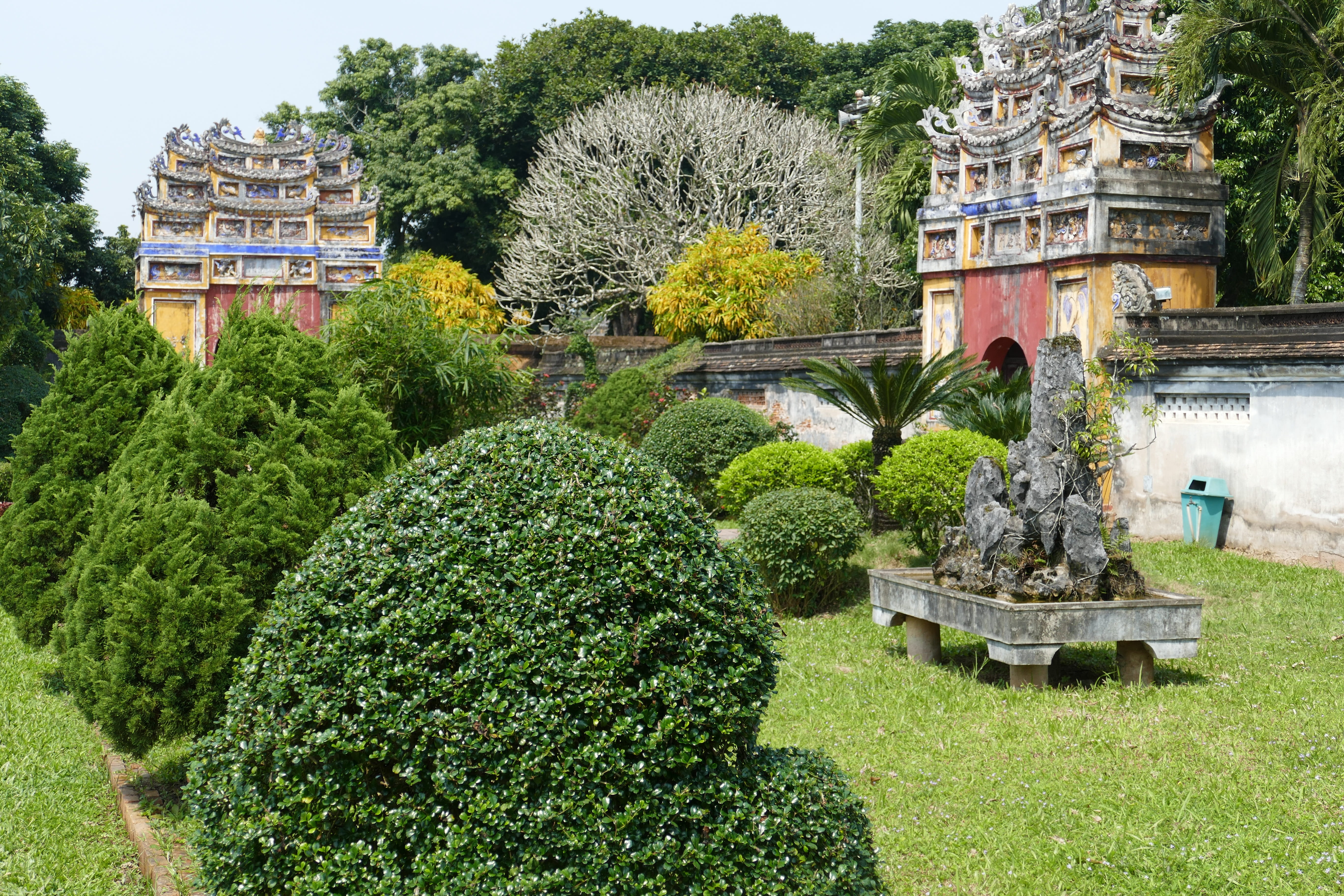 garden, hedge, no people, building, park, building exterior, green color, monument, historically, unesco, world heritage, places of interest, front or back yard, HD Wallpaper