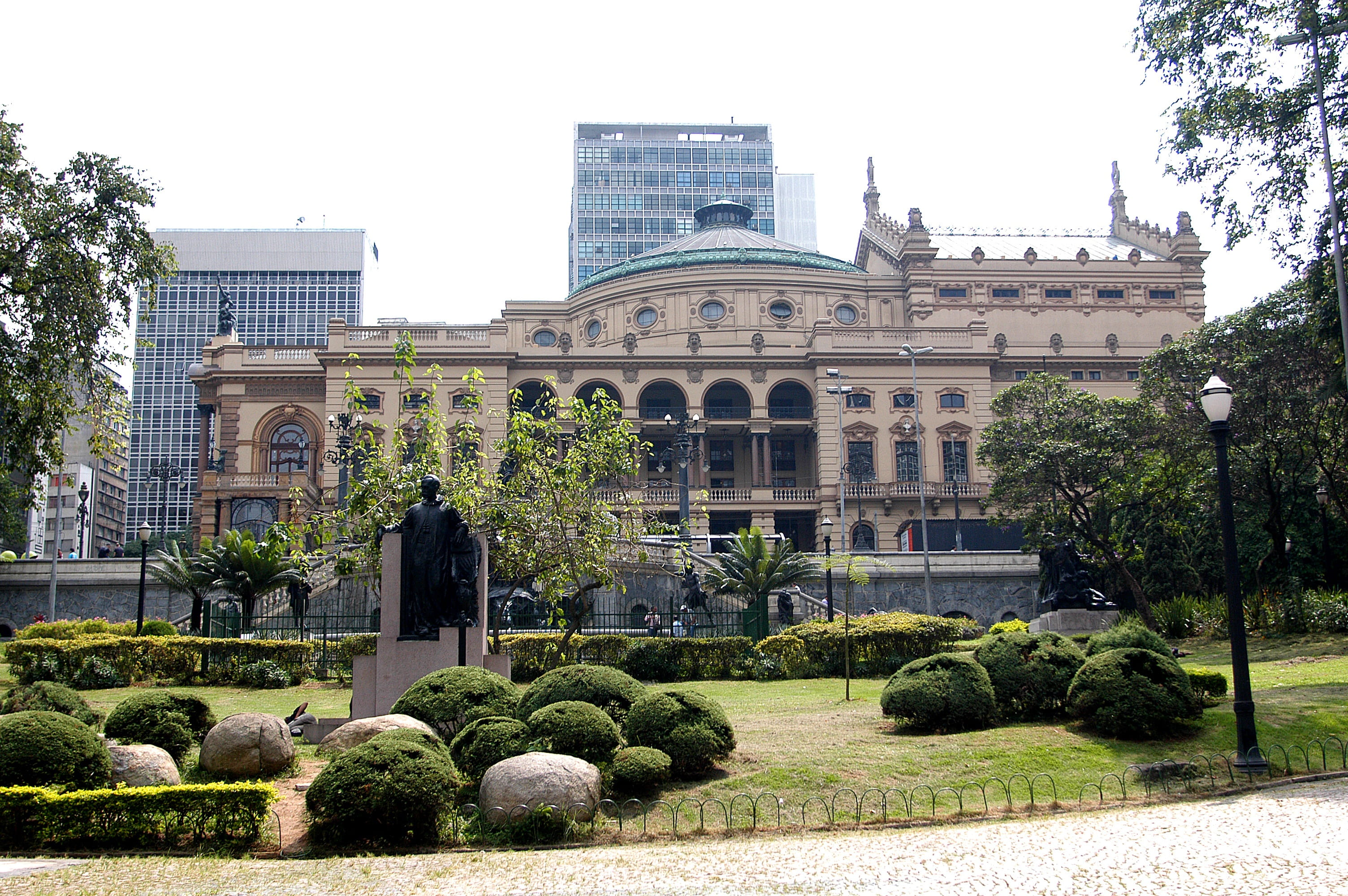 built structure, hedge, city, topiary, São Paulo, grass, formal garden, Center, outdoors, building, garden, plant, Anhangabaú, the past, 2K, history, tree, HD Wallpaper