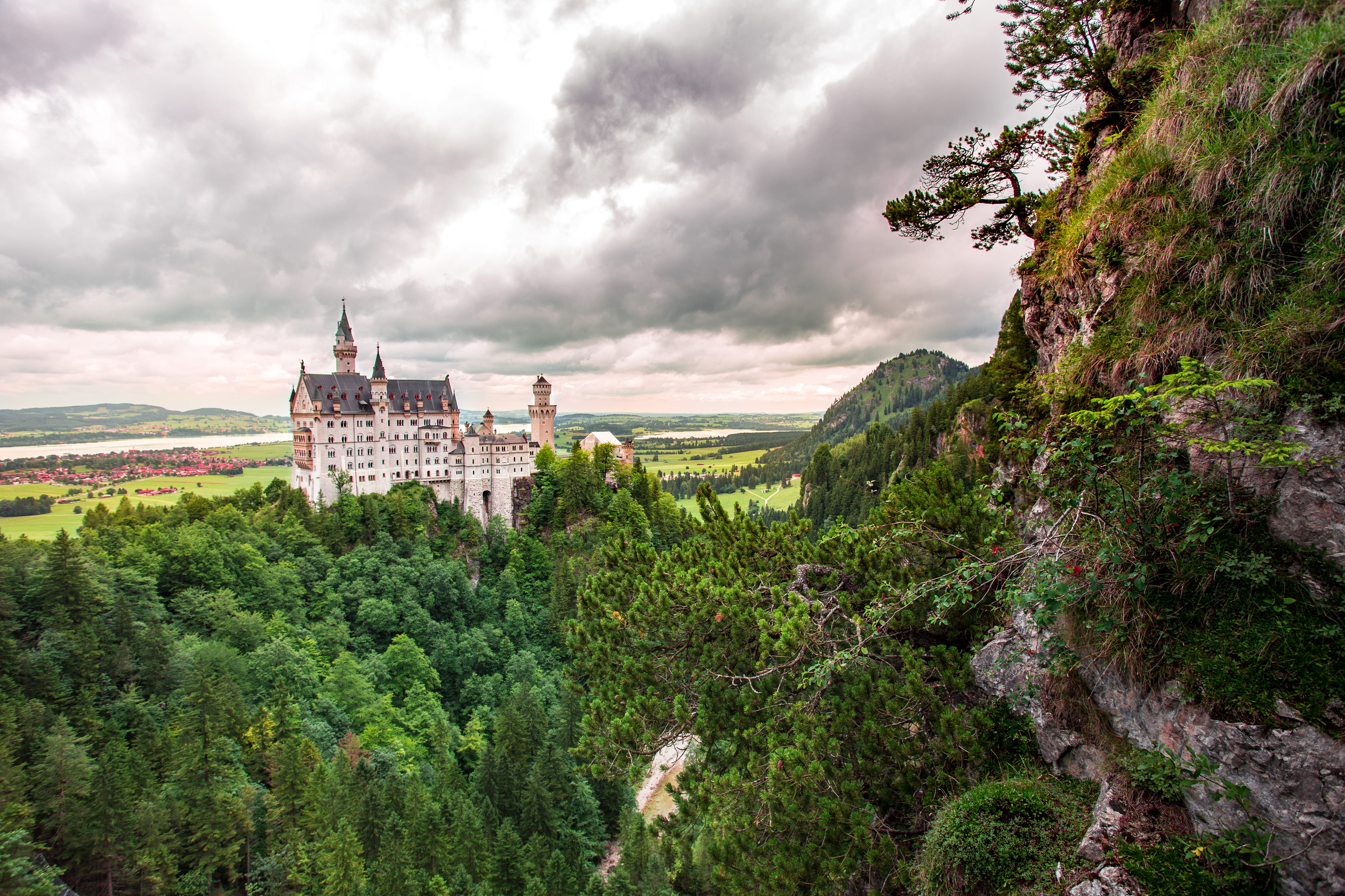 land, landmark, towers, daylight, travel, water, cloud - sky, trees, outdoors, bran, nature, beauty in nature, green color, mountains, scenics - nature, HD Wallpaper