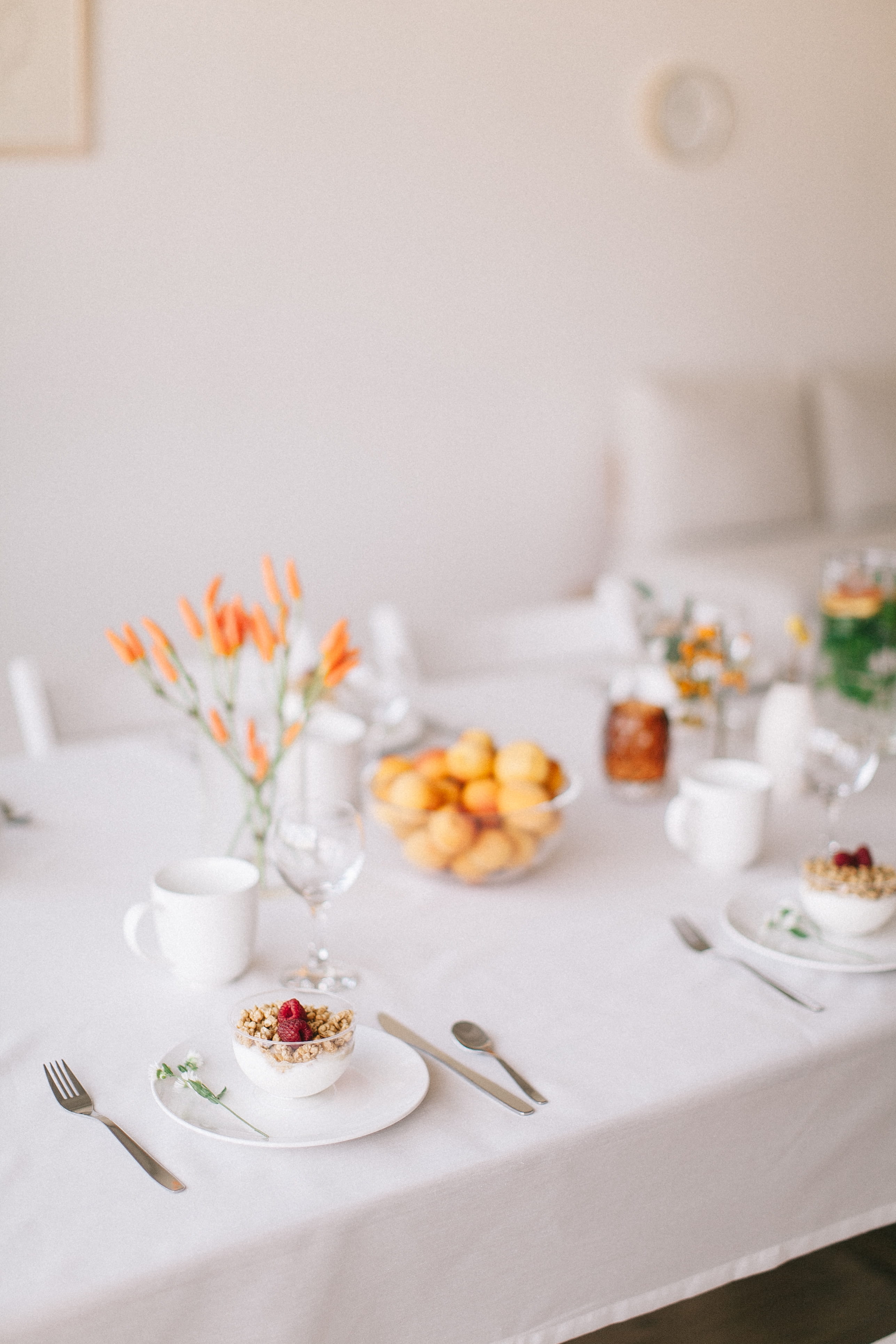 ready-to-eat, glass, knife, furniture, breakfast, tablecloth, plate, plant, flower, kitchen utensil, drink, decoration, bowl, healthy eating, still life, Phone HD Wallpaper