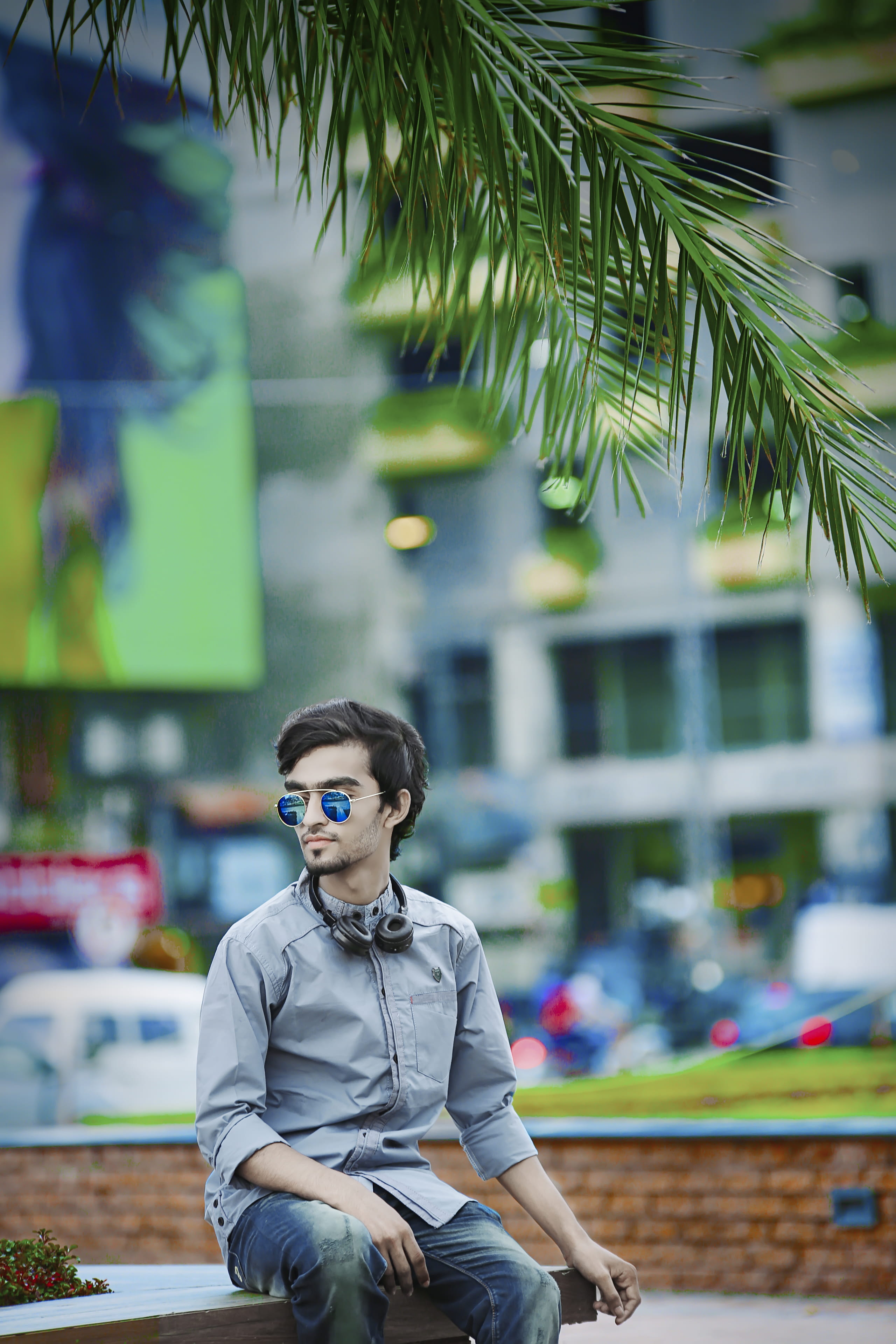 hairstyle, headphone, outdoors, focus on foreground, grass, young women, near, park, pose, sunglasses, man, young, young men, day, 4K, street, city, young adult, Phone HD Wallpaper