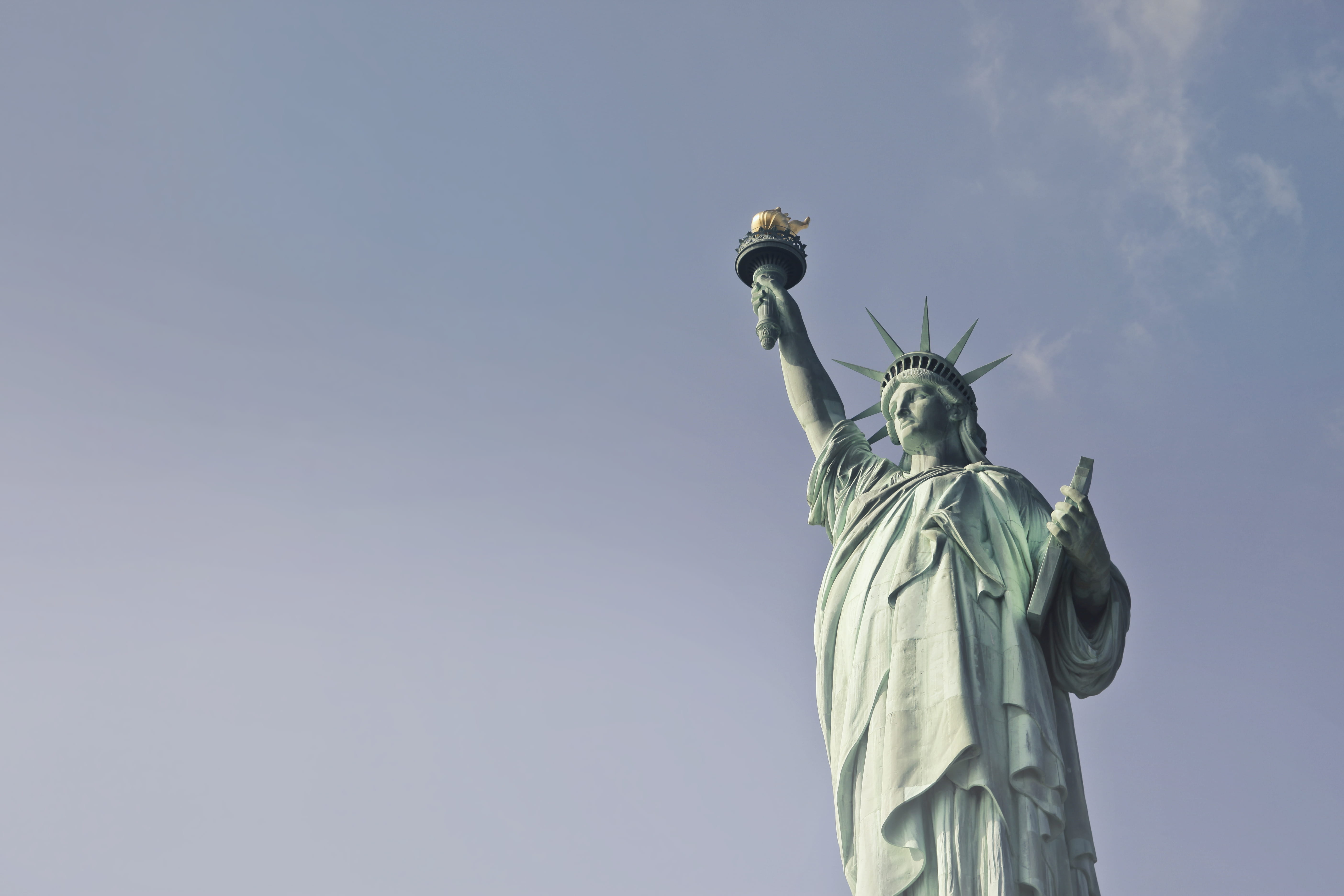 low angle view, travel destinations, daytime, Statue of Liberty, travel, flaming torch, dom, no people, liberty, daylight, representation, art, art and craft, HD Wallpaper
