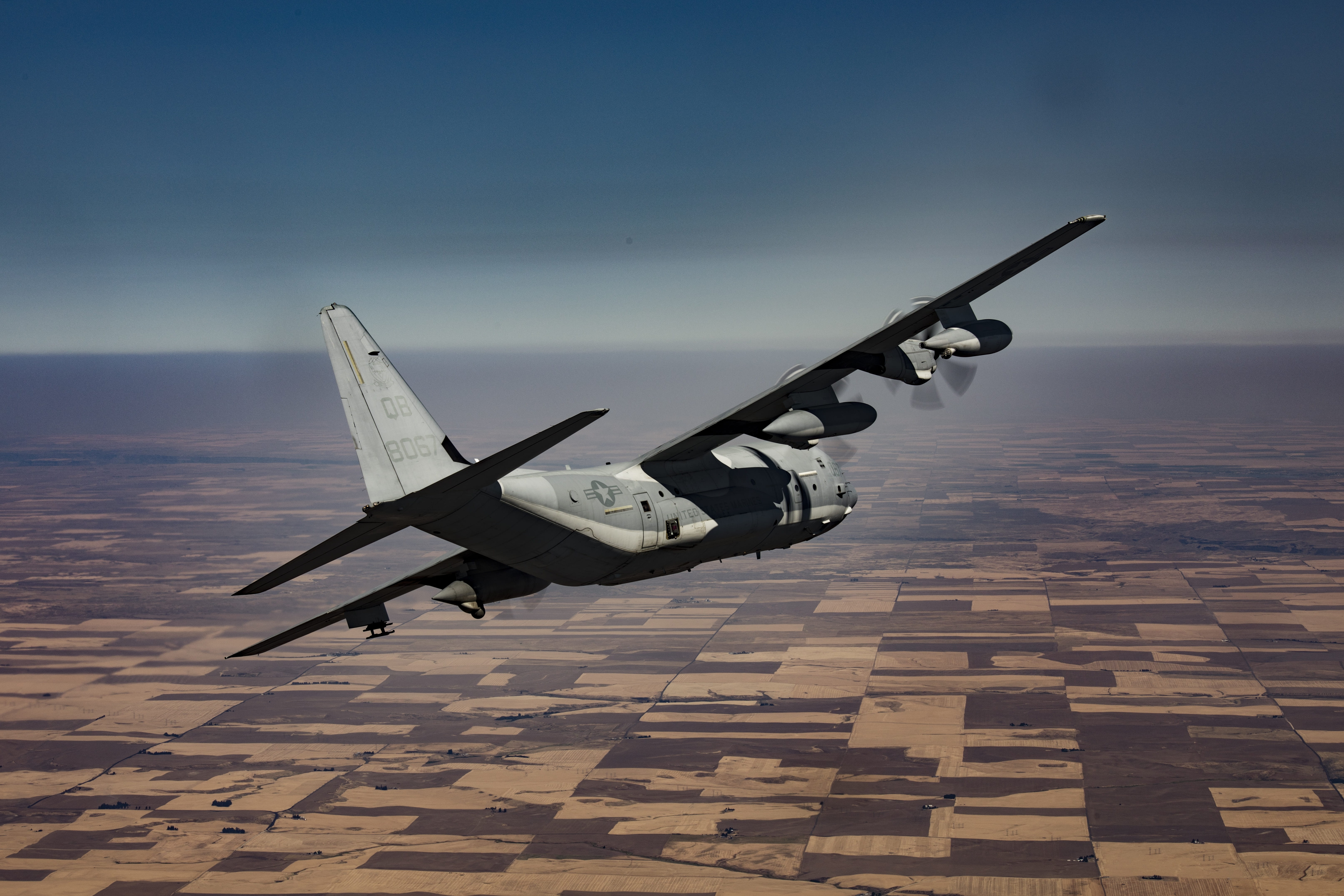 outdoors, army, flying, 5K, land, nature, air, speed, aerospace industry, across, logistic, flight, gray, aerial view, travel, aircraft, transportation, HD Wallpaper