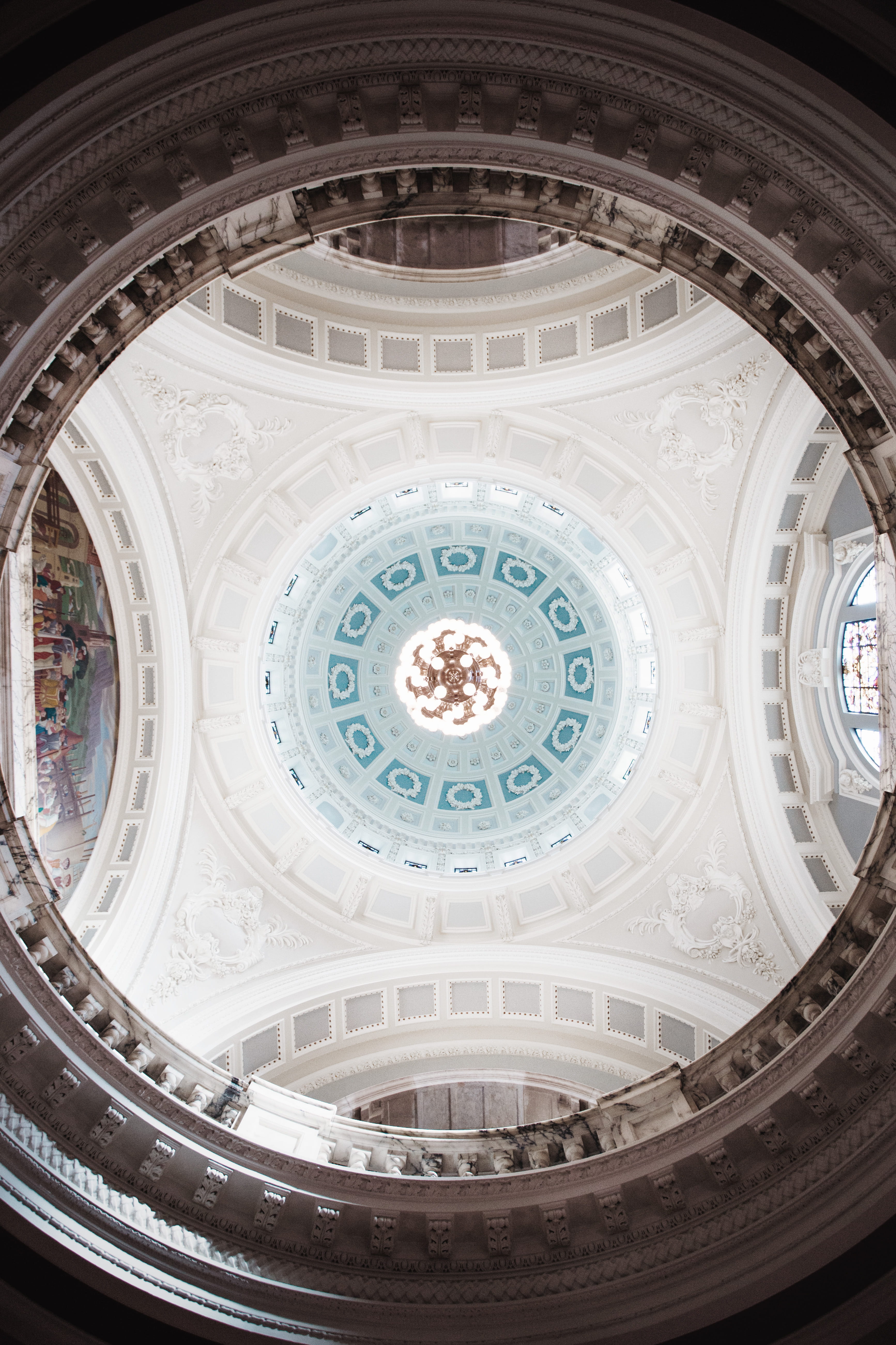 architecture and art, history, the past, city hall, building exterior, cupola, irland, ornate, 5K, united kingdom, window, ceiling, travel destinations, Phone HD Wallpaper