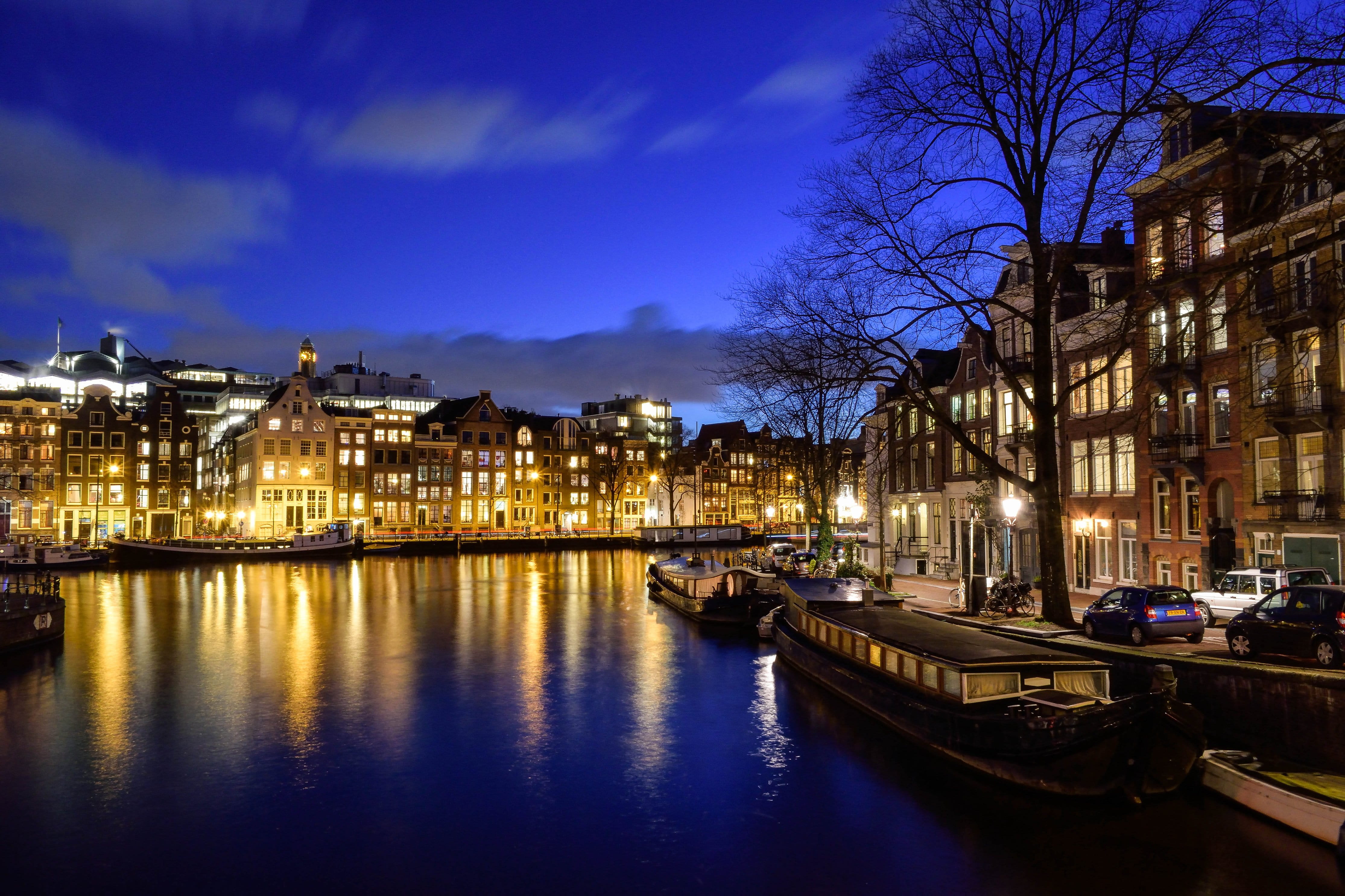 built structure, mode of transportation, Building, reflection, outdoors, Boat, building exterior, illuminated, Water, residential district, apartment, transportation, HD Wallpaper
