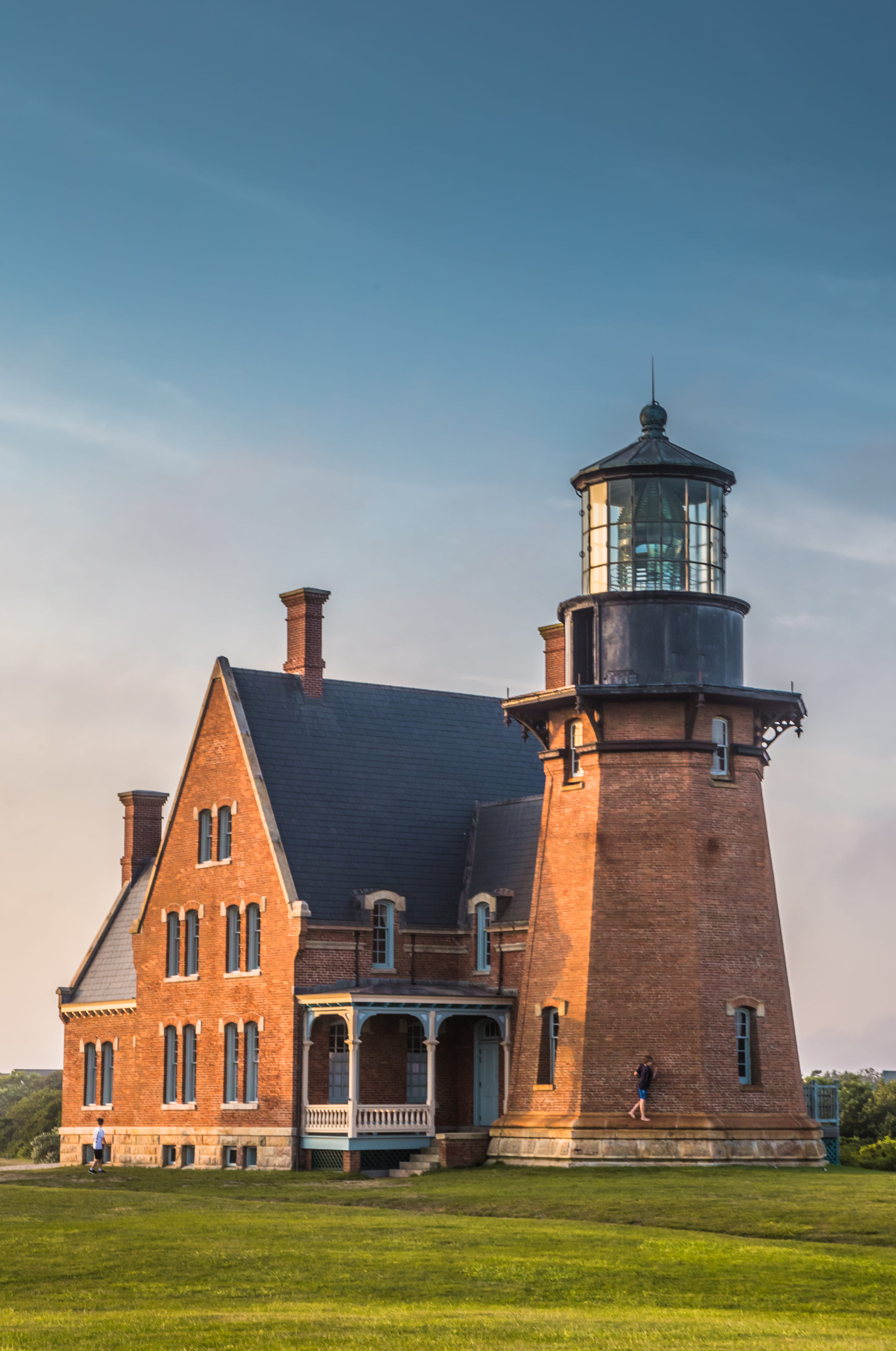 tower, building exterior, day, grass, history, guidance, lighthouse, island, architecture, southeast, south, no people, rhode island, plant, landscape, Phone HD Wallpaper