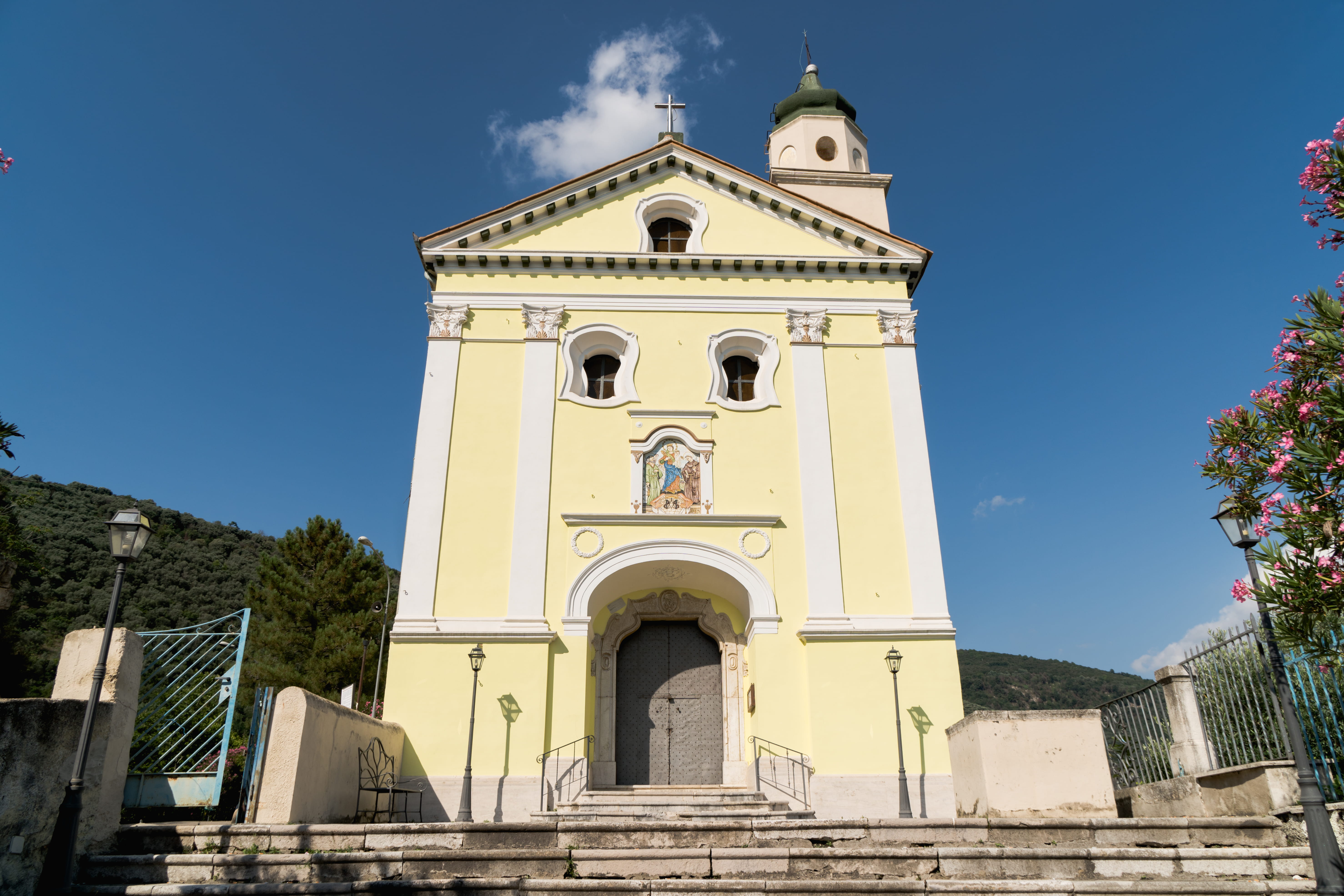 white, 5K, marzano di nola, arch, belief, yellow, lookup, spirituality, place of worship, religious, window, maria, built structure, italy, vintage, door, HD Wallpaper